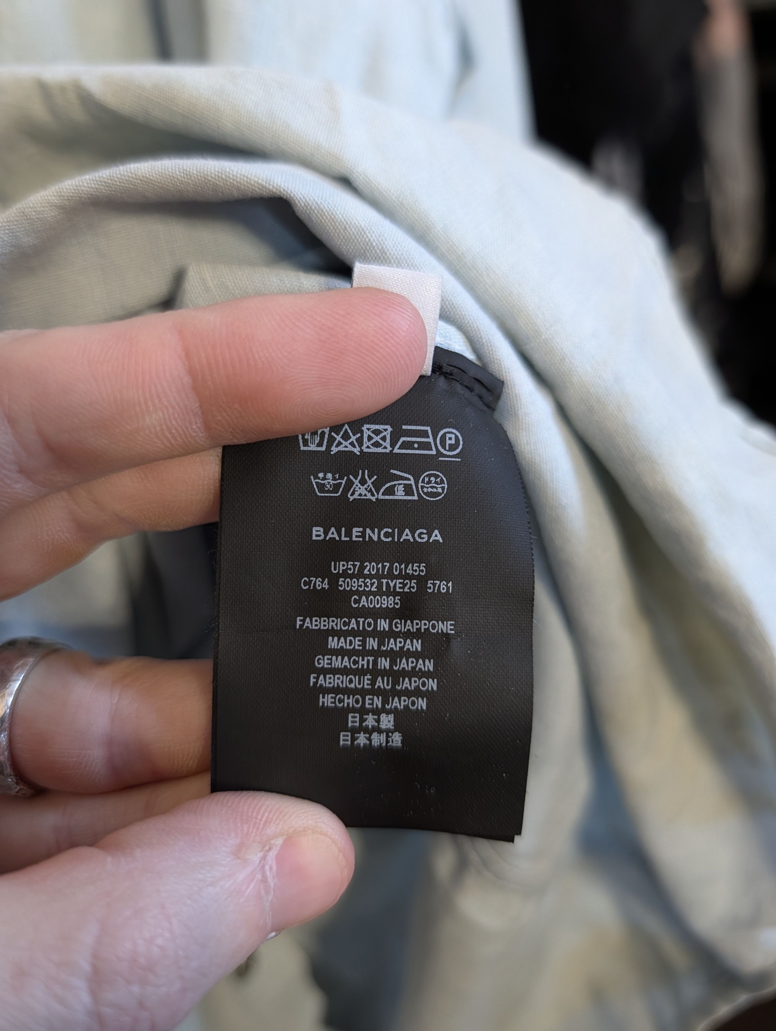 Balenciaga 2018 Power Of Dreams Japanese Chambray Snap Btn Shirt Size US M / EU 48-50 / 2 - 11 Thumbnail