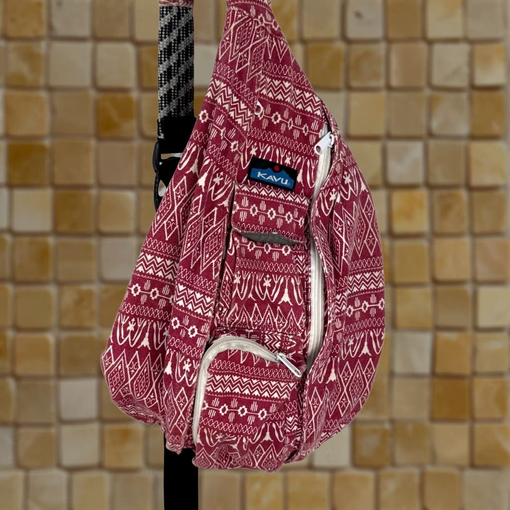 KAVU KAVU Rope Sling Bag Crossbody Tribal Red & White, Medium, Unisex Adults, Geometric Pattern, Canvas/Cotton, Adjustable Strap, Pockets, Vintage: No Size ONE SIZE - 1 Thumbnail