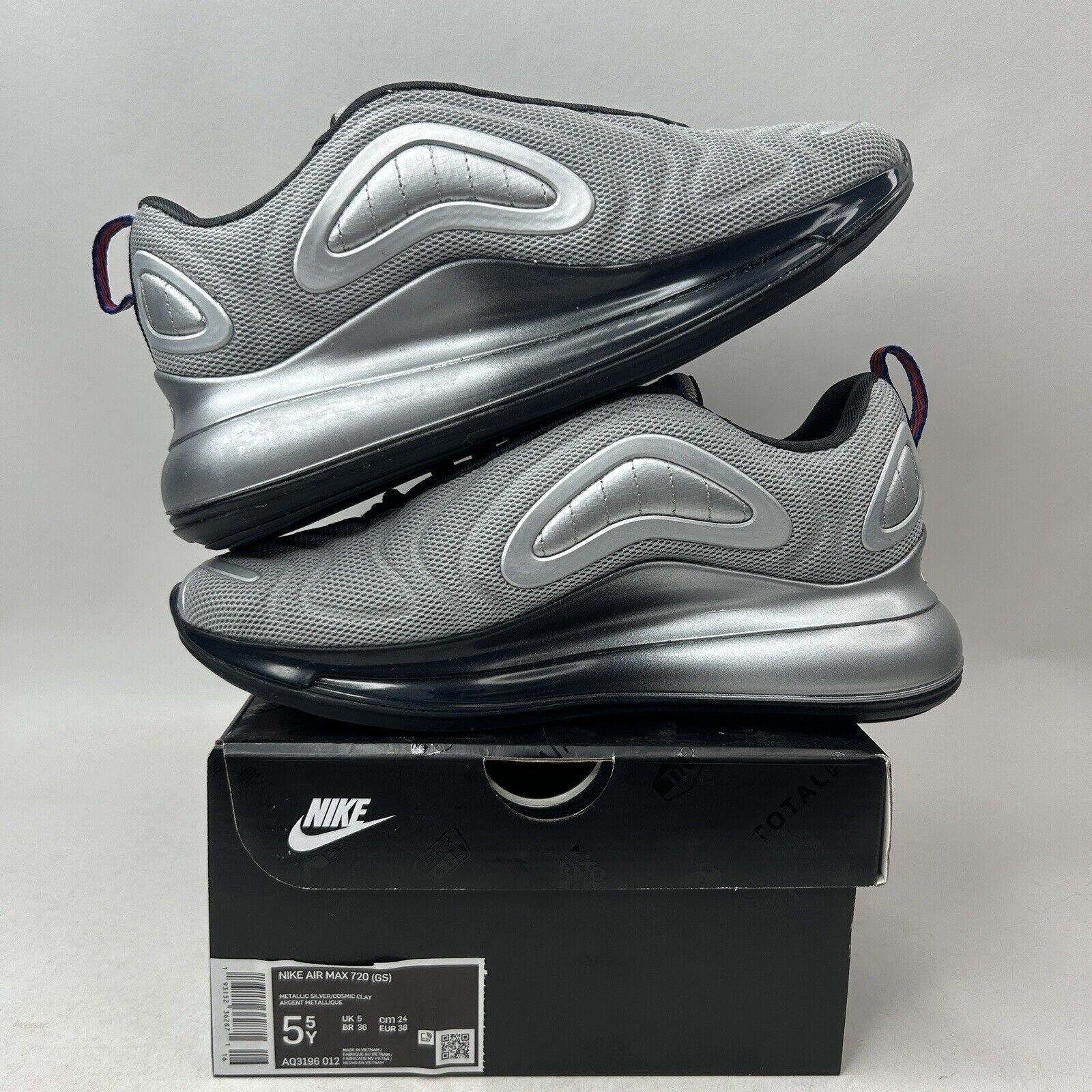 Nike Nike Air Max 720 GS “Metallic Silver” 2024 Size US 7 / IT 37 - 3 Thumbnail