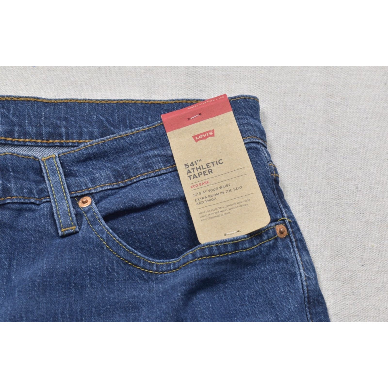 Levi's VINTAGE Levi's 541 Athletic Taper Jeans Blue Denim 36x32 New With Tags Size US 36 / EU 52 - 6 Thumbnail