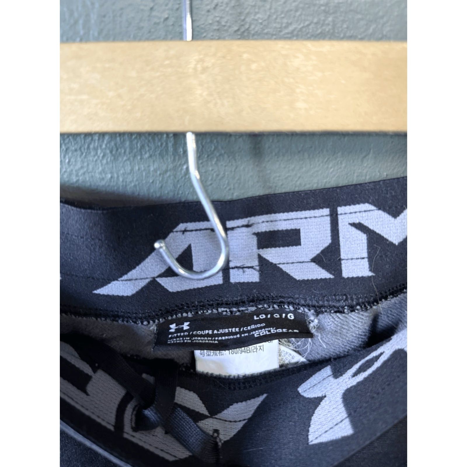 Under Armour Under Armour Mens Black Jogger Pants Size L Drawstring Regular Activewear Pants Mens Black Jogger with Drawstring Size US 33 - 3 Thumbnail