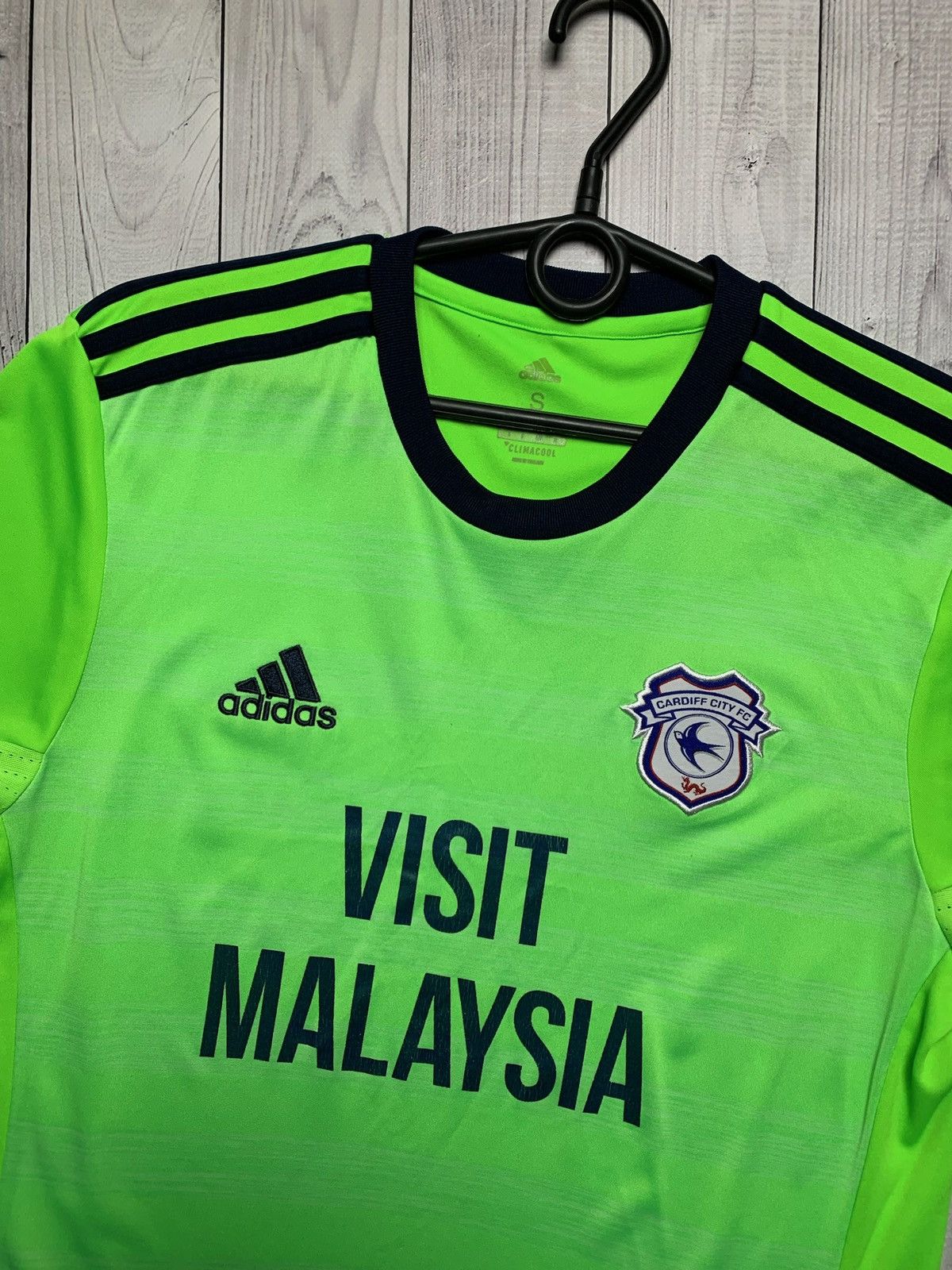 Adidas × Vintage Adidas Cardiff city soccer jersey green size S away rare Size US S / EU 44-46 / 1 - 2 Thumbnail