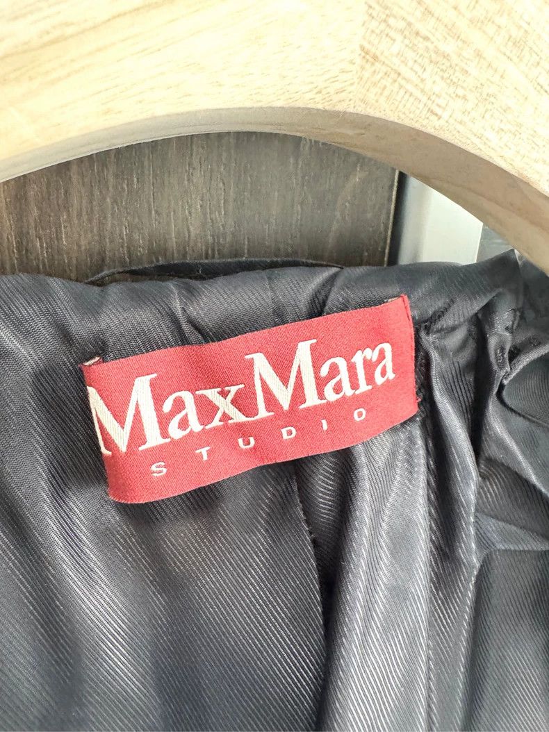 Max Mara Max Mara Black Women's Fox Fur Size M / US 6-8 / IT 42-44 - 2 Thumbnail
