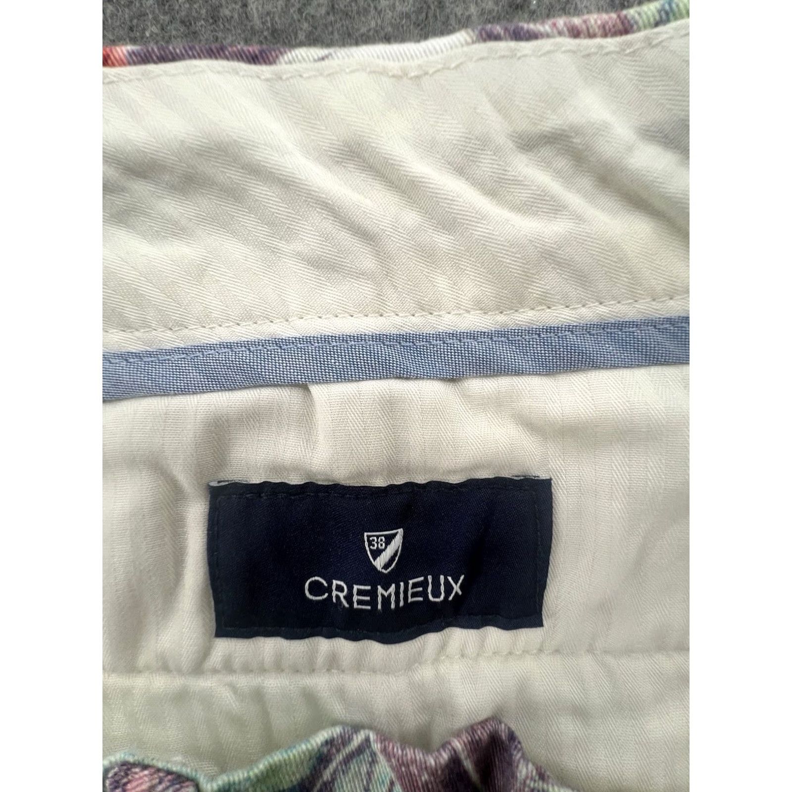 Cremieux Cremieux Men's Hawaiian Floral Palm Shorts NWT Size 35 Multicolor Chino Casual Summer 35 in Regular Waist Mens Short Pants Pockets Front Flat Front Size US 35 - 6 Thumbnail