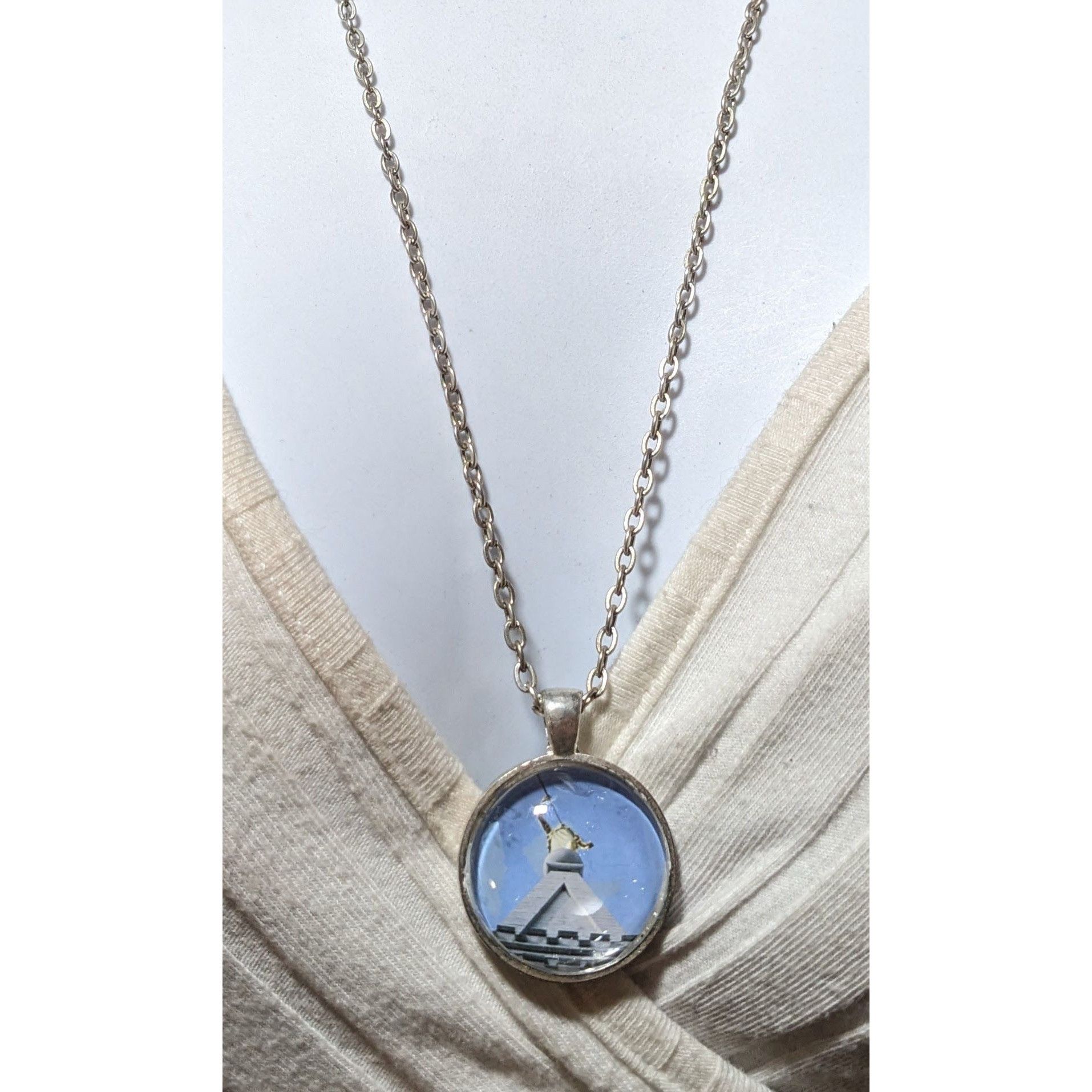 Other Blue And White Statue Photo Pendant Necklace Size ONE SIZE - 6 Thumbnail