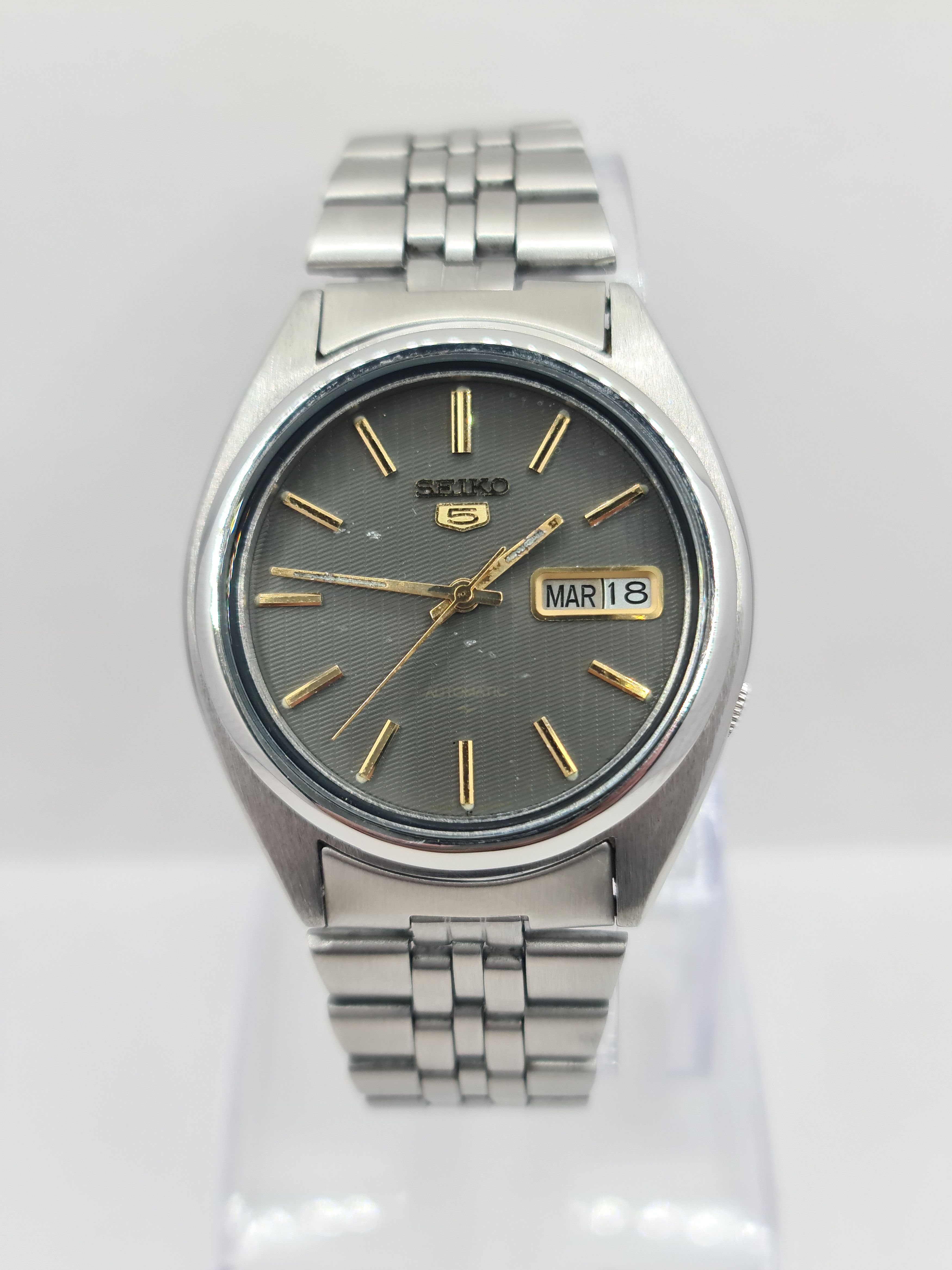 Seiko Seiko Automatic Wrist Watch 17Jewels Day/Date Japan Size 36 - 4 Thumbnail