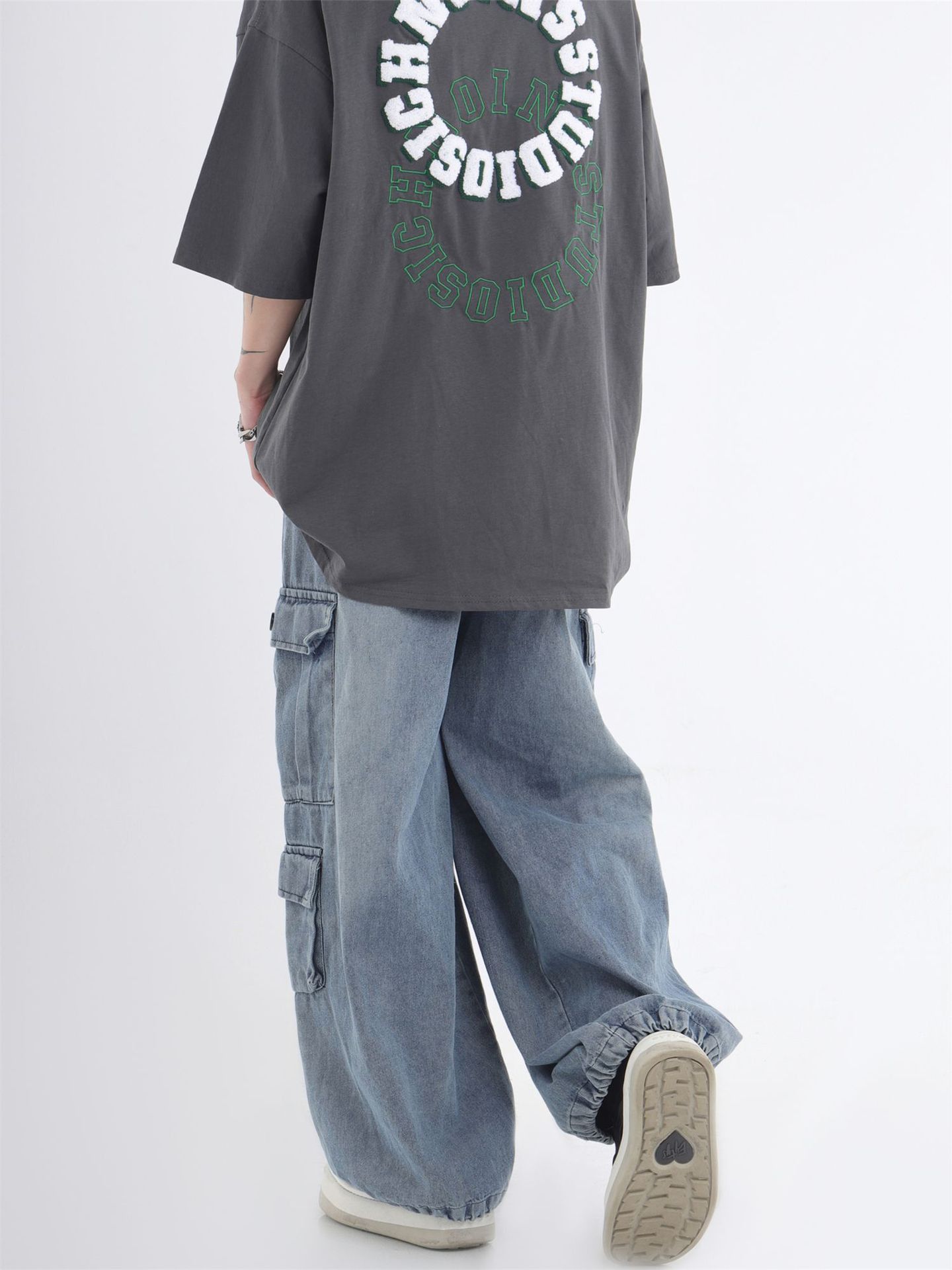 Jean Men's hip-hop washed loose wide-leg patch pocket jeans Size US 32 / EU 48 - 3 Thumbnail