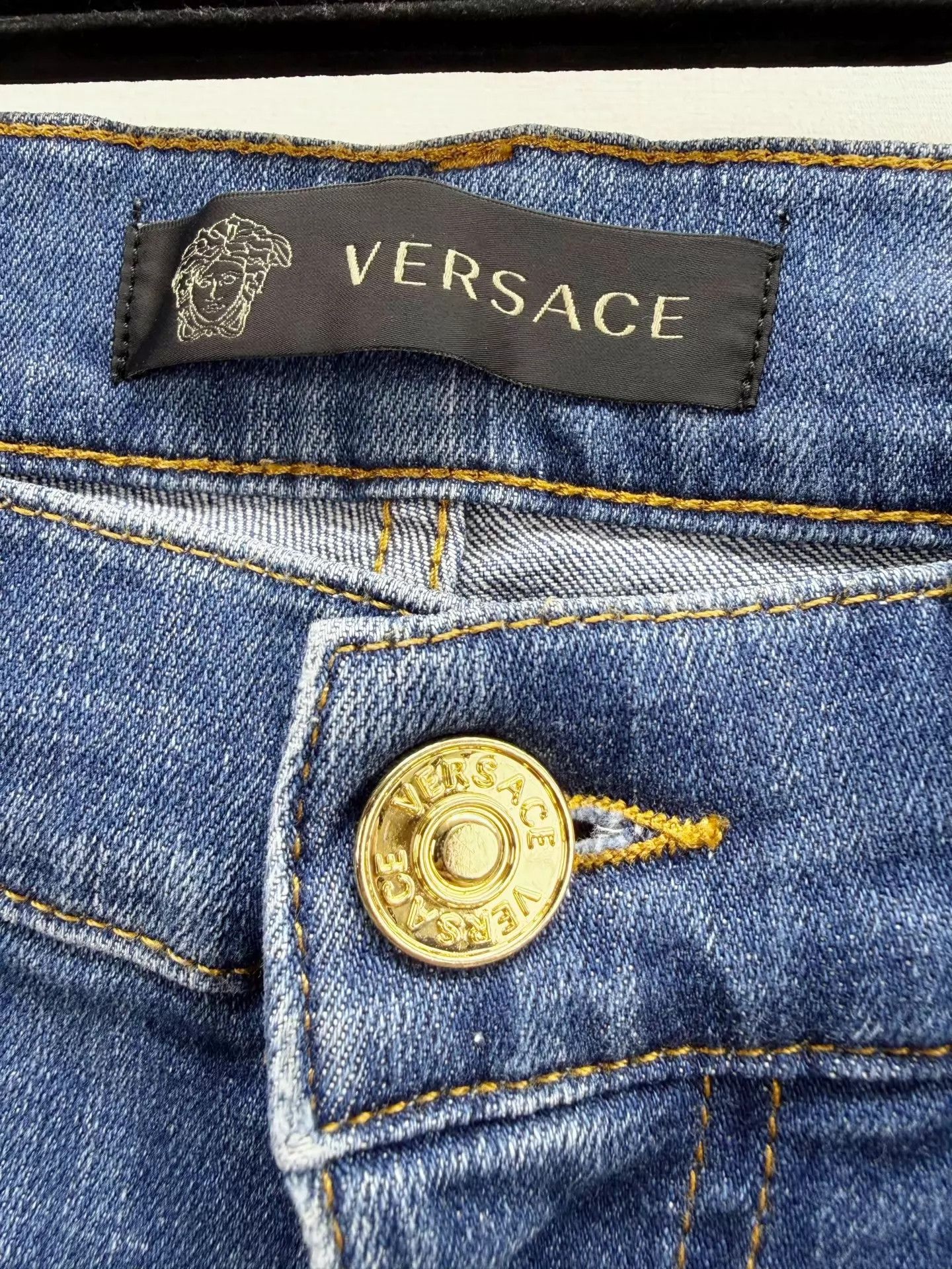 Versace Versace Men's Jeans Size 32 Worn 2x Like New Size US 32 / EU 48 - 3 Thumbnail