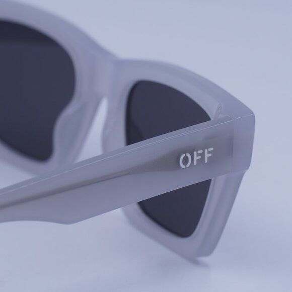 Off-White Off-White OOERI13X VALDEZ 0907 Sunglasses Grey Square Frame Size ONE SIZE - 9 Thumbnail