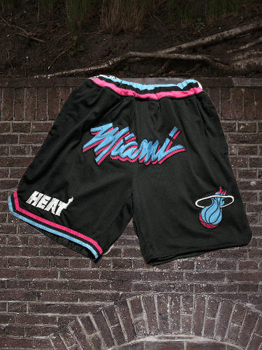 Just Don Just Don Shorts Size US 32 / EU 48 - 1 Thumbnail