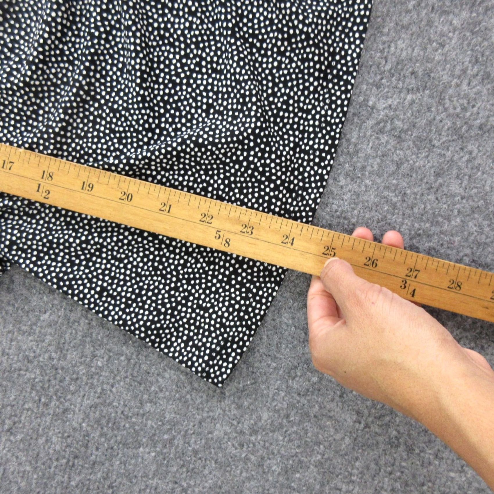 Banana Republic VINTAGE Banana Republic Blouse Womens L Black Polka Dot Ruched Tunic Top 3/4 Sleeve Size L / US 10 / IT 46 - 3 Thumbnail