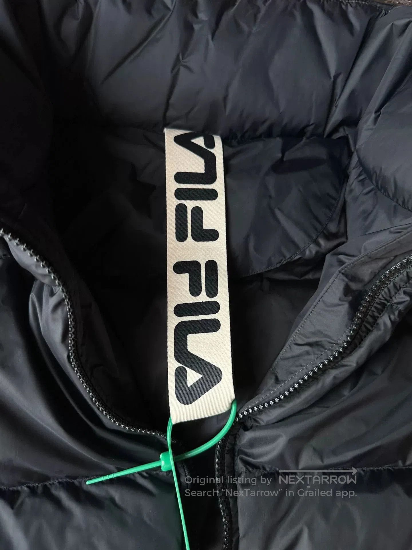 Fila FILA 22FW Solid Cuff Logo Zip Short Puffer. Size XS / US 0-2 / IT 36-38 - 3 Thumbnail