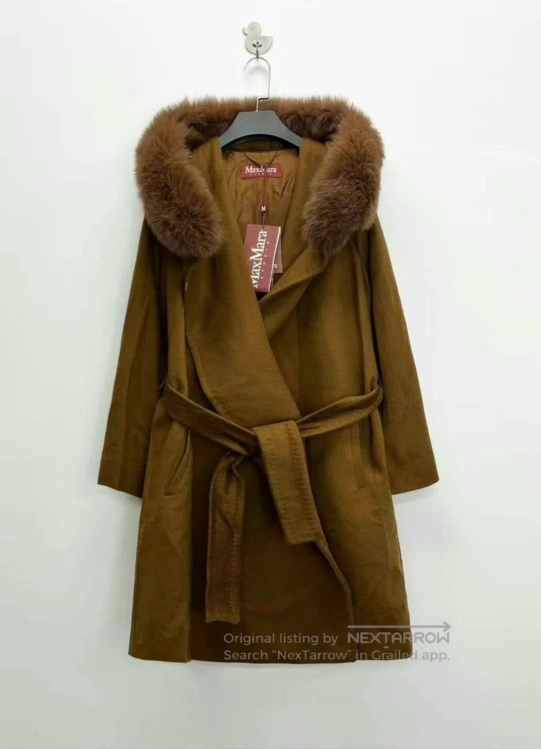 Celine maxmara deep khaki fur collar wrap coat. Size M / US 6-8 / IT 42-44 - 1 Thumbnail