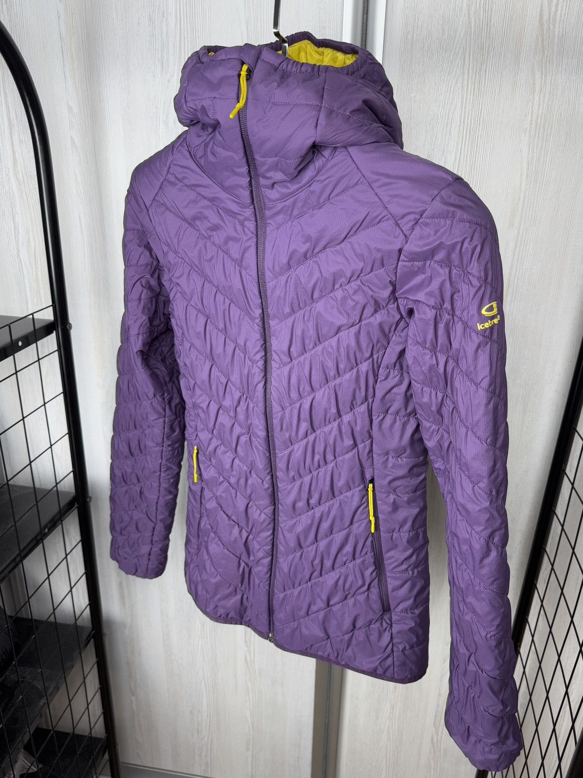 Icebreaker Icebreaker Women’s MerinoLOFT Hyperia Lite Hooded Jacket Size S / US 4 / IT 40 - 6 Thumbnail