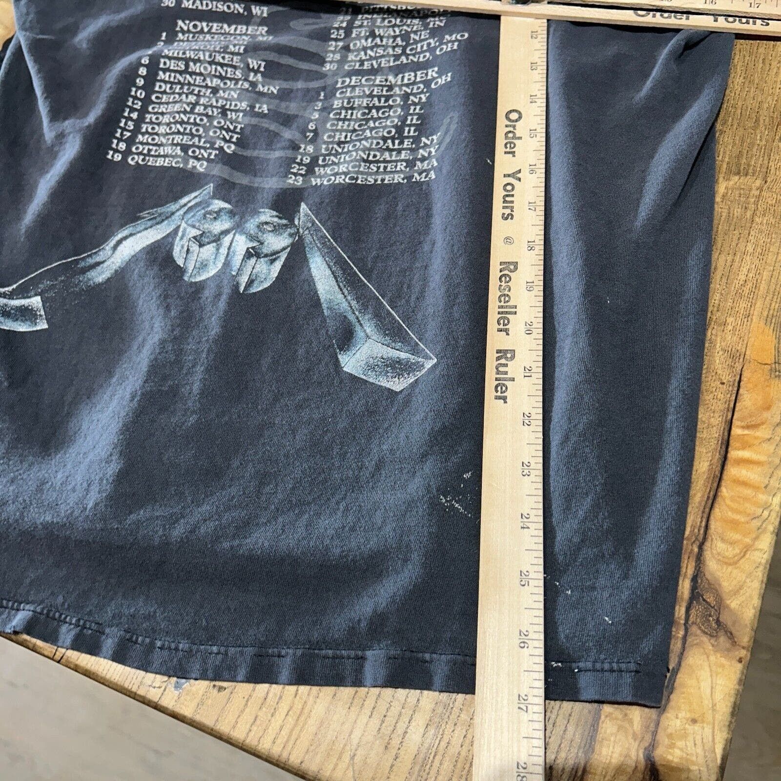 Metallica VINTAGE 1991 | Metallica Black Tour Thrashed Band T-Shirt L Size US L / EU 52-54 / 3 - 10 Thumbnail