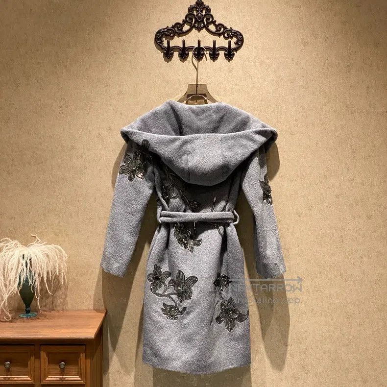 Valentino Valentino Heavy beaded floral hooded coat Size XS / US 0-2 / IT 36-38 - 2 Thumbnail