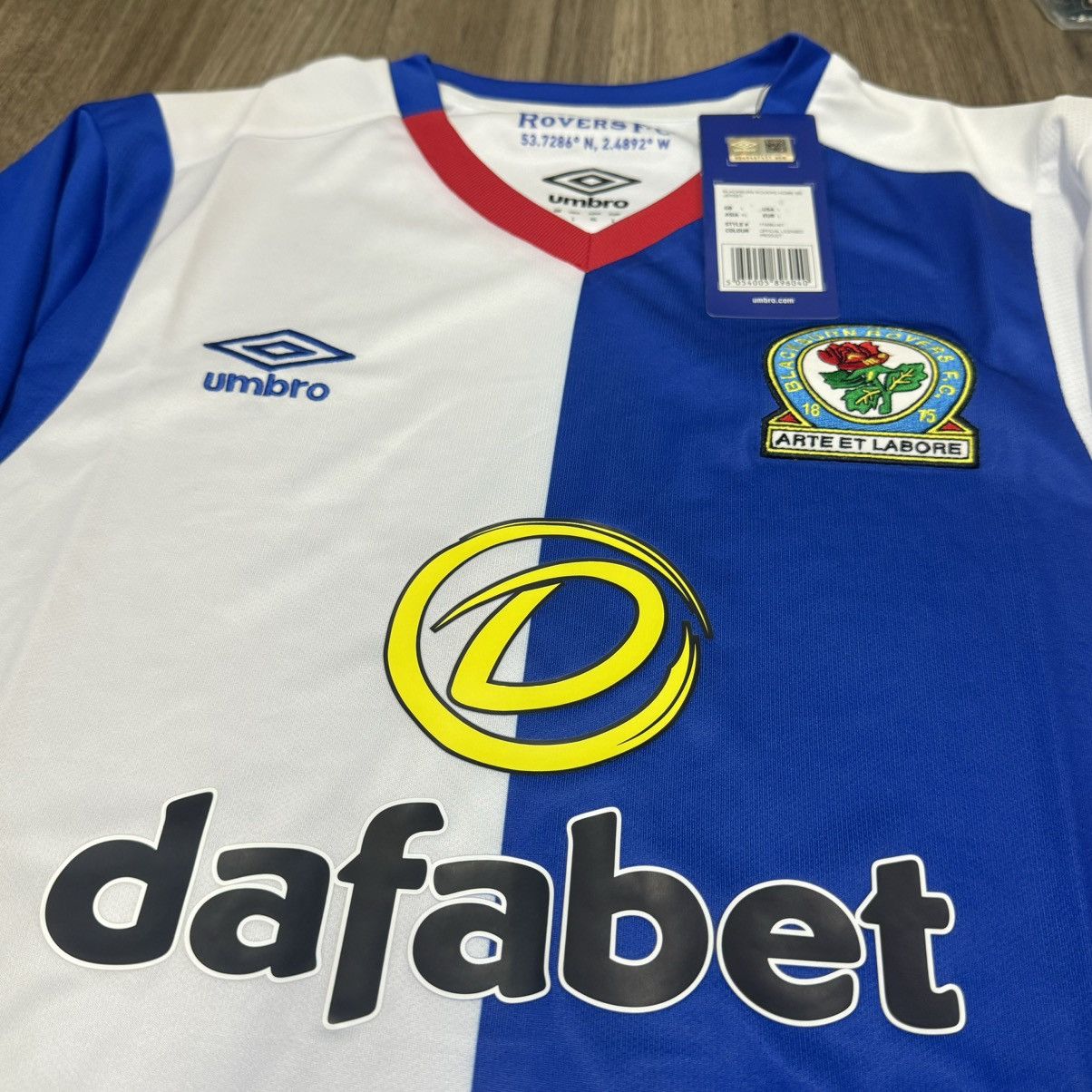 Umbro Blackburn Rovers 16/17 home shirt (bnwt) Size US L / EU 52-54 / 3 - 3 Thumbnail