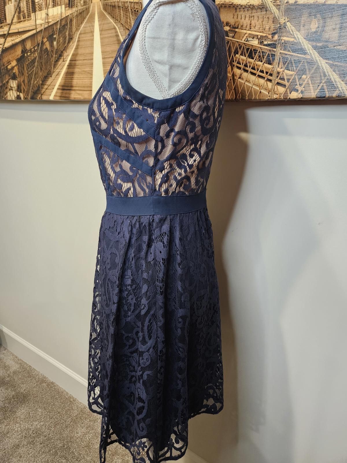 Designer Gianni Bini Chic Navy Lace Dress Size XS / US 0-2 / IT 36-38 - 2 Thumbnail