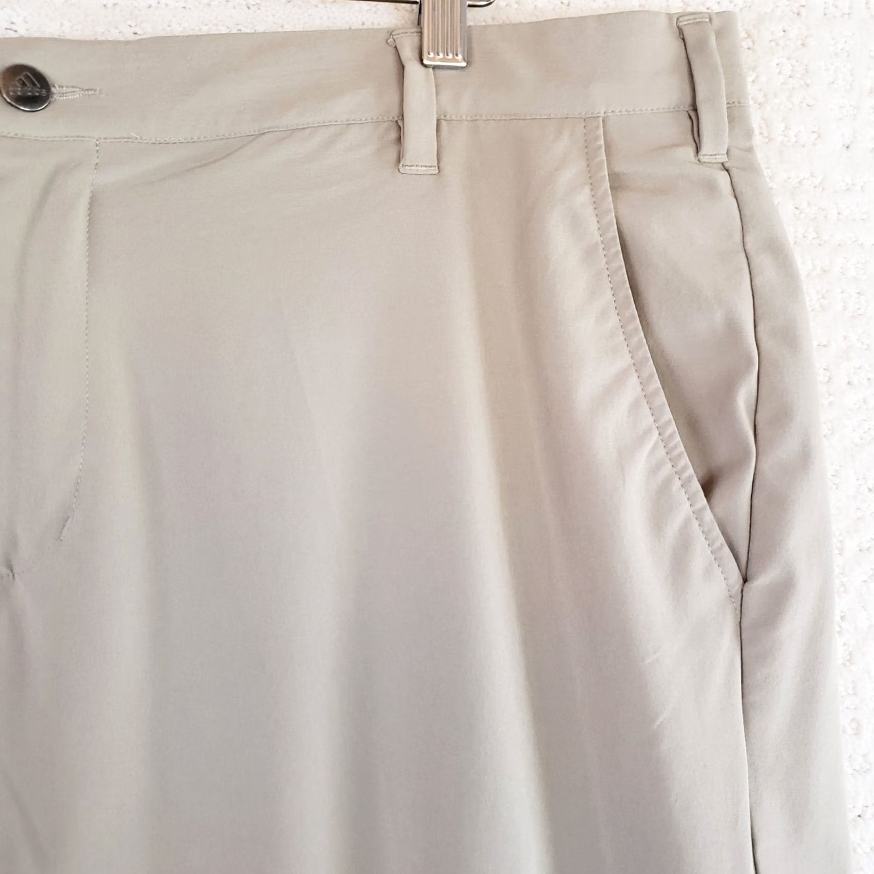 Adidas Adidas Golf Pants Mens 40x32 Khaki Beige Stretch Breathable Flex Chino Straight Pocket Logo 40 32 Regular Mens Size US 40 / EU 56 - 6 Thumbnail