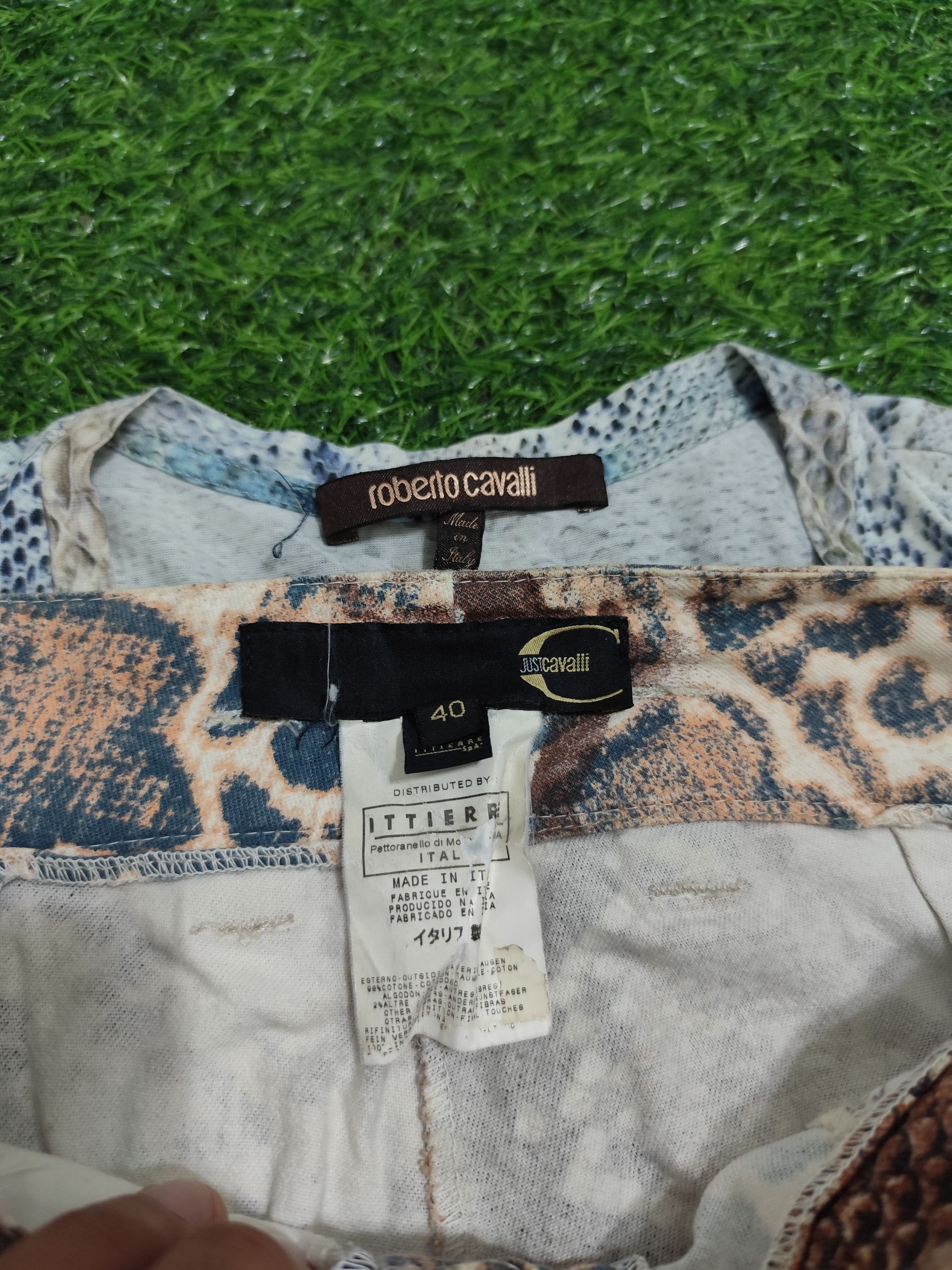 Roberto Cavalli BUNDLE CAVALLI SNAKE SHIRT AND 3/4 PANTS Size S / US 4 / IT 40 - 5 Thumbnail