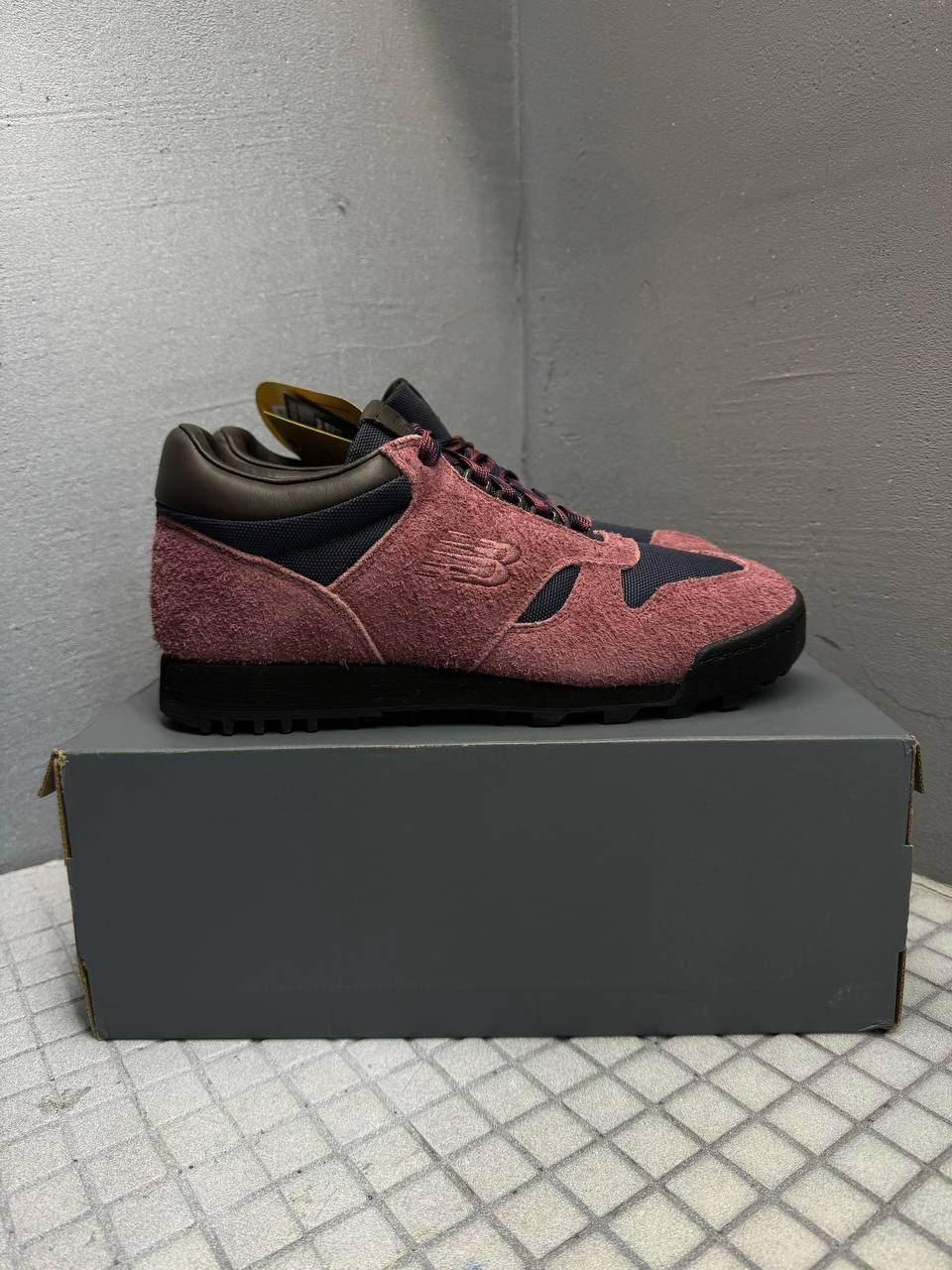 New Balance New Balance Rainier Size US 11 / EU 44 - 6 Thumbnail