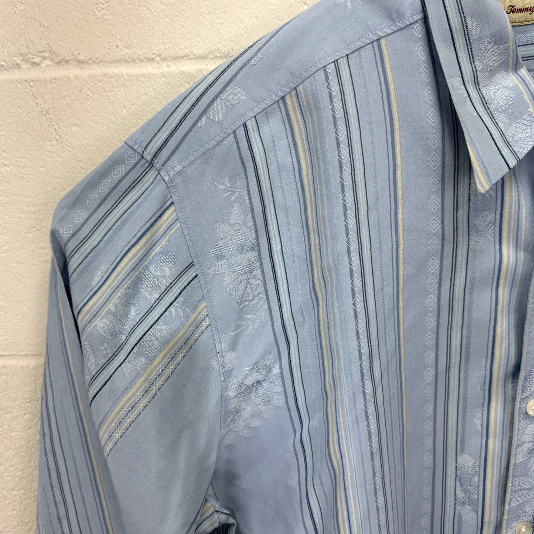 Tommy Bahama VINTAGE Tommy Bahama Shirt Men's Large Blue Floral Striped Silk Cotton Button-Up Hawaiian Casual Formal Size US L / EU 52-54 / 3 - 5 Thumbnail
