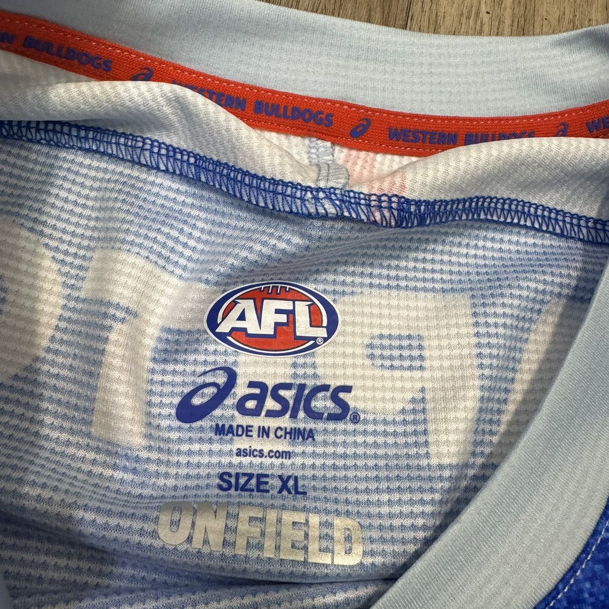 Asics Western Bulldogs Asics 2026 Training jersey Size US XL / EU 56 / 4 - 6 Thumbnail
