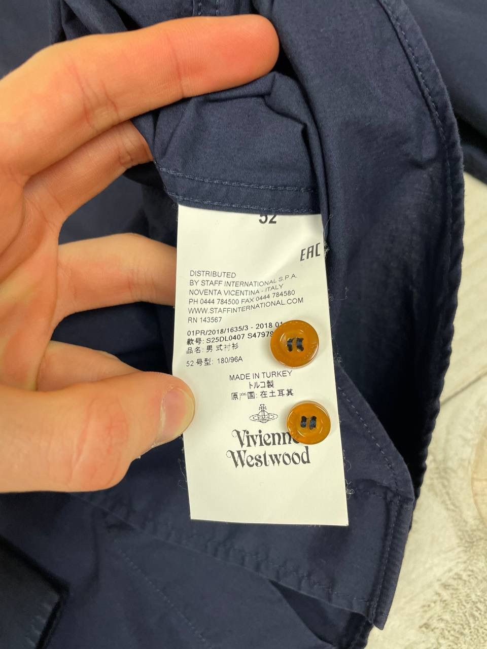 Vintage Vivienne Westwood Shirt Buttons Long Sleeve Luxury Size US L / EU 52-54 / 3 - 8 Thumbnail
