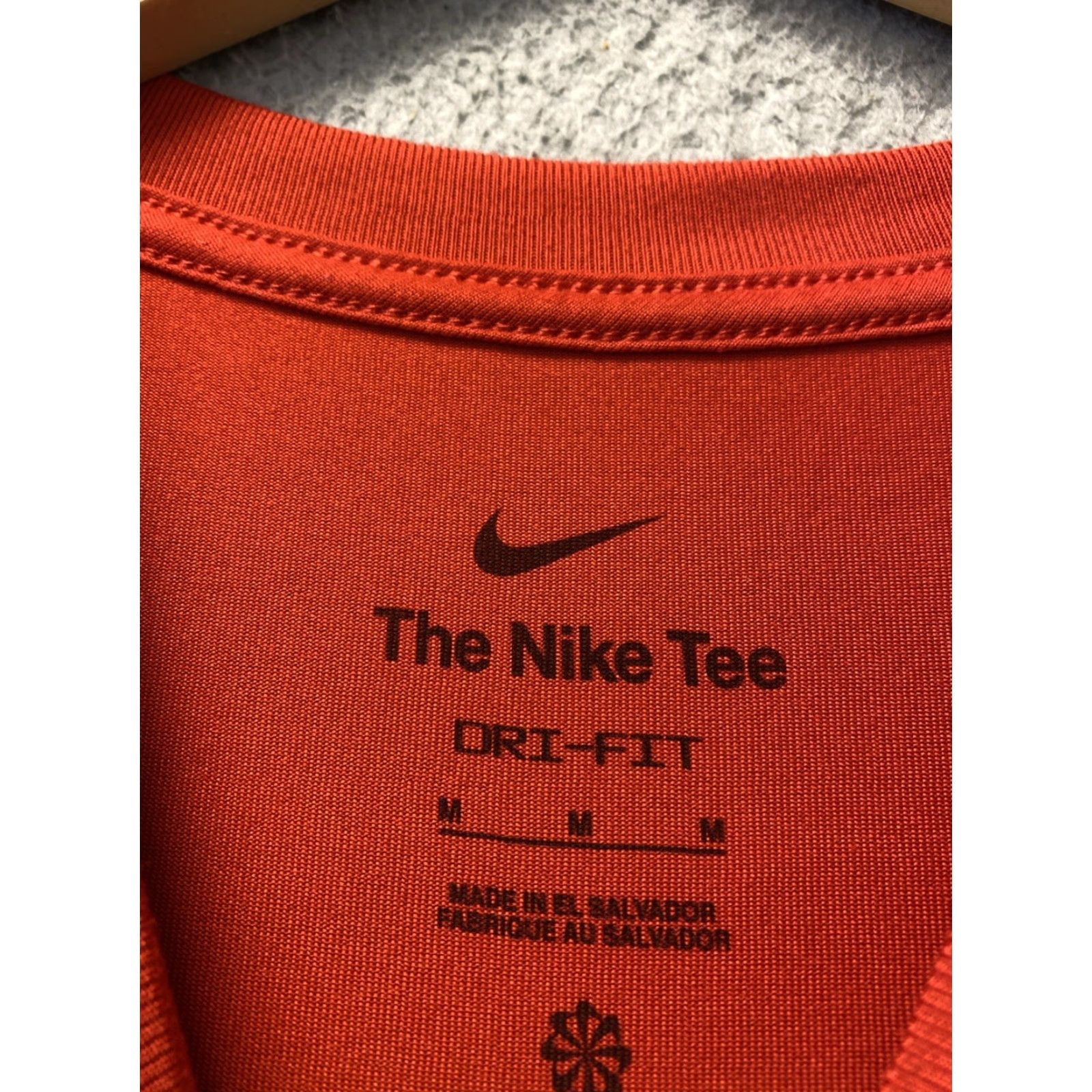 Nike Nike Men's T-Shirt Shirt Casual Athletic Logo Red Short Sleeve Regular Fit 145-24 adults Mens Size US M / EU 48-50 / 2 - 3 Thumbnail