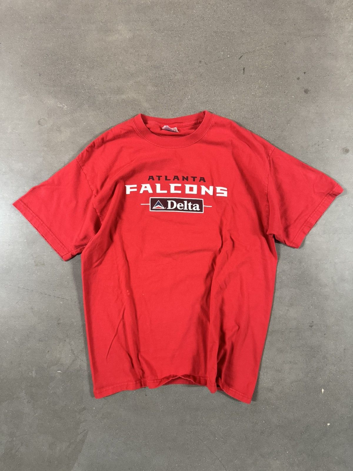 Hanes Vintage Atlanta Falcons Delta Airlines T-Shirt Size Large Size US L / EU 52-54 / 3 - 1 Thumbnail