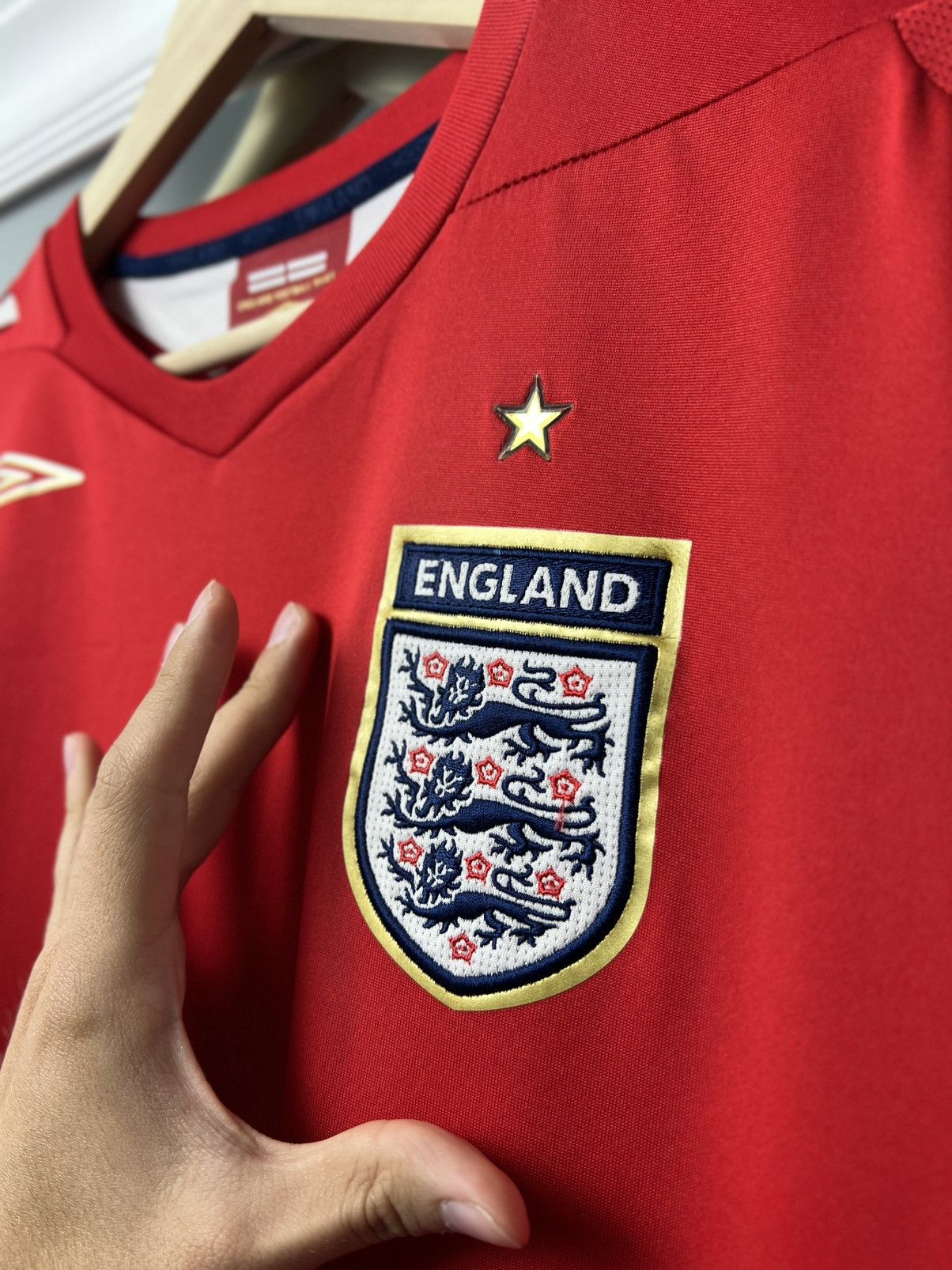 Vintage England 2006 Umbro Red Away Shirt 2XL (Fits XL) –Beckham Era Size US XXL / EU 58 / 5 - 5 Thumbnail