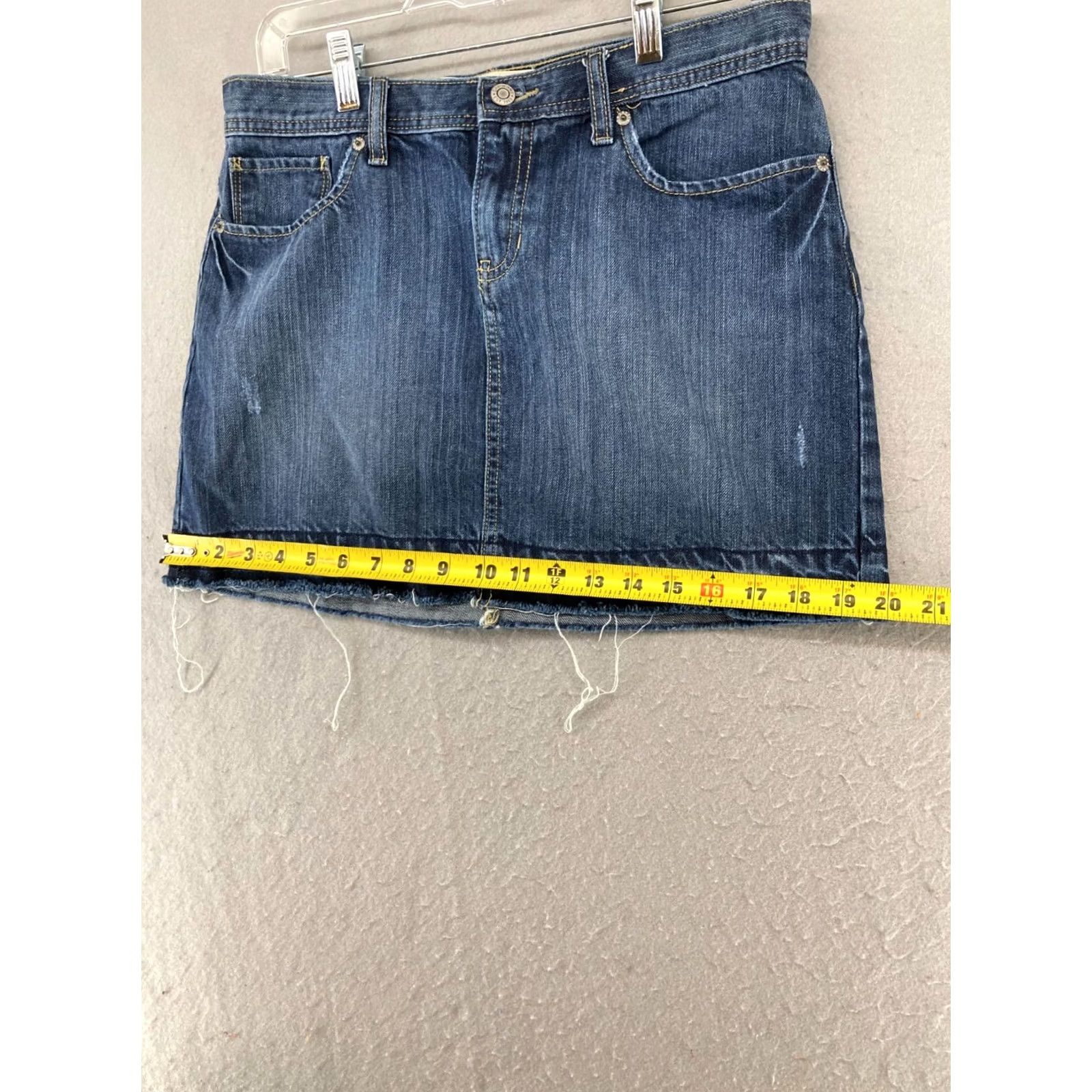 Gap Gap Mini Skirt Womens 6 Blue Denim Preppy Button Zipper Logo Cotton Short Slit Skirt Womens Size 28" / US 6 / IT 42 - 3 Thumbnail