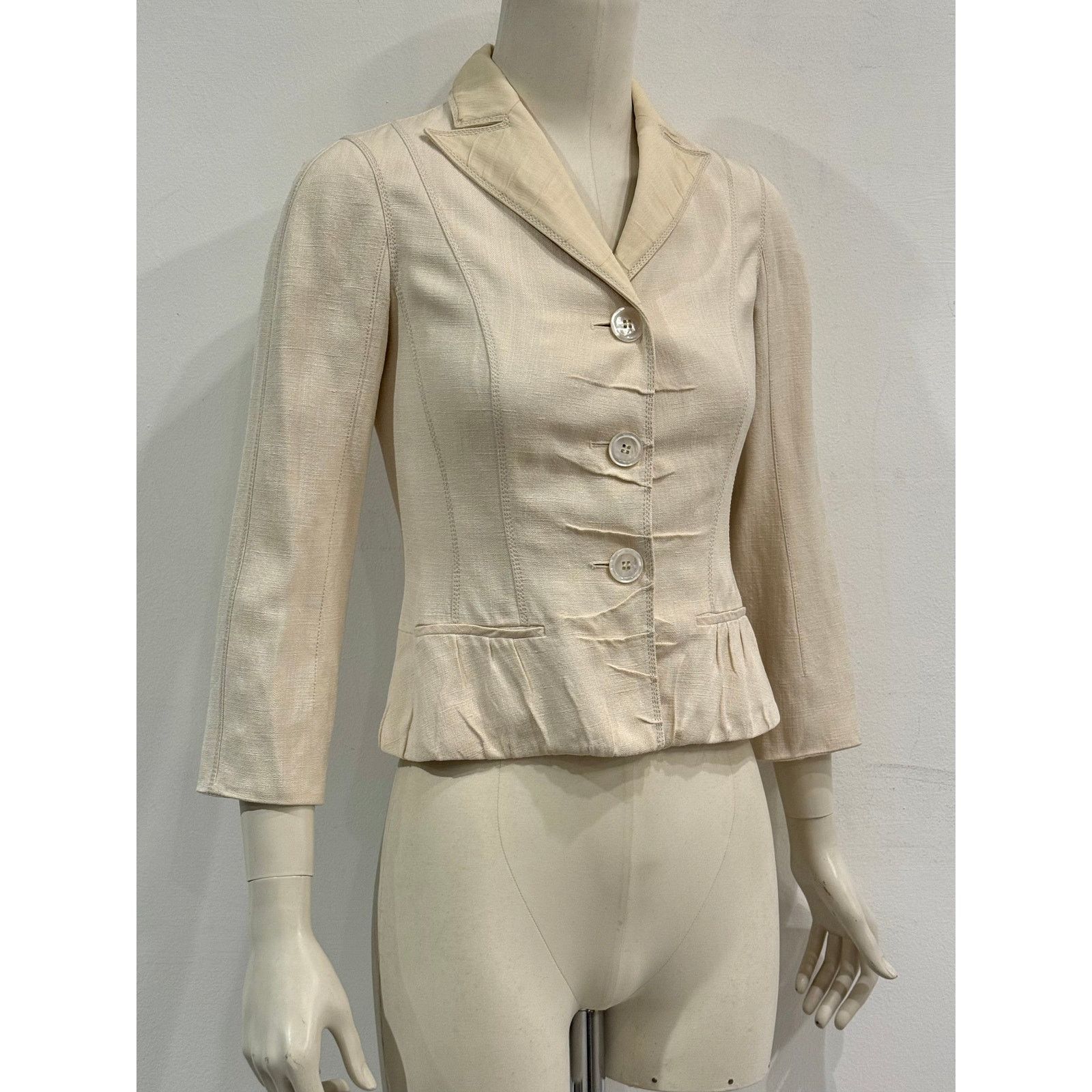 Louis Vuitton 2000s Louis Vuitton structured cropped linen peplum jacket Size XS / US 0-2 / IT 36-38 - 1 Thumbnail