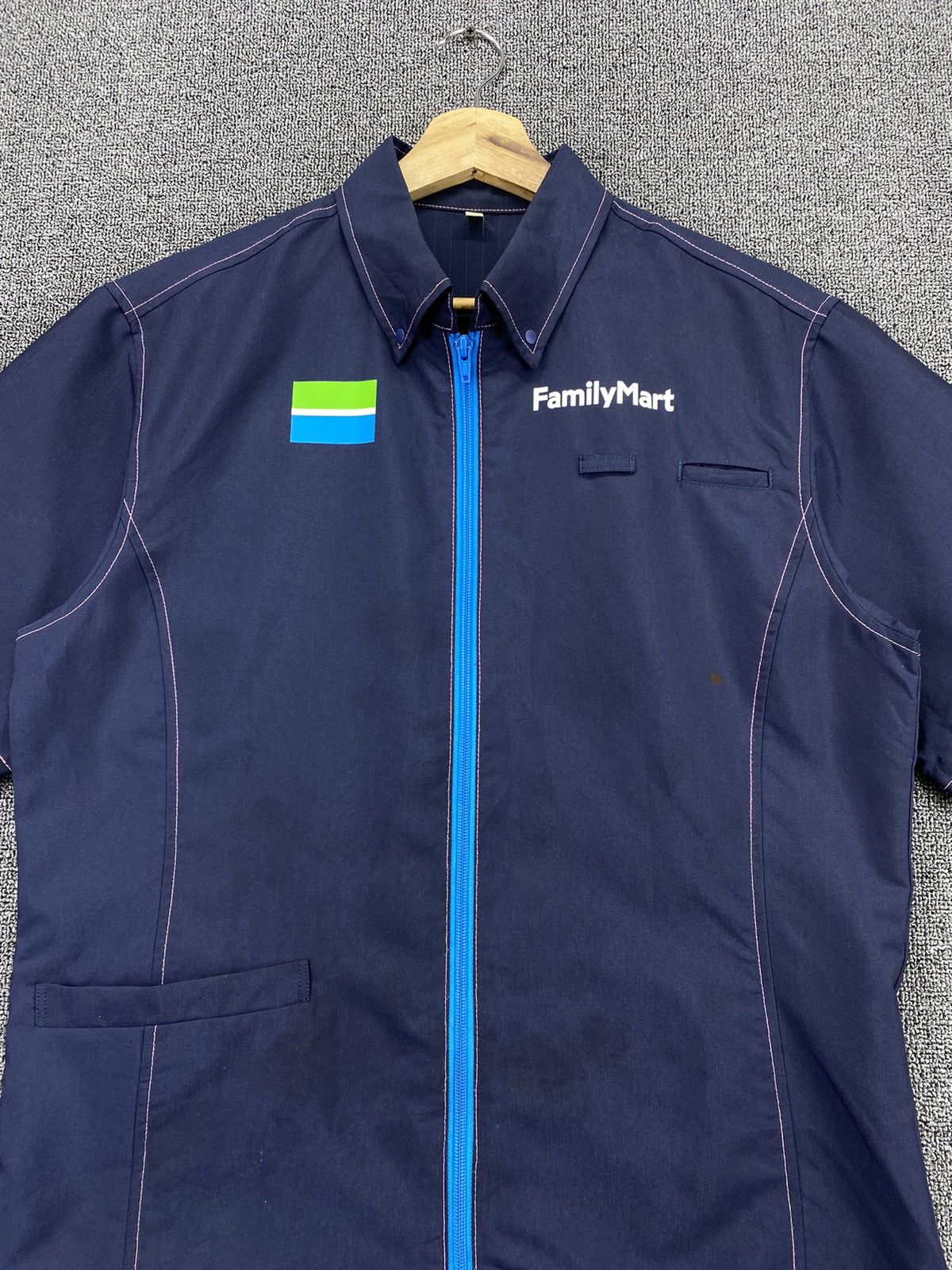 Japanese Brand Vintage Family Mart Japan Uniform Workwear Zip Up Size L / US 10 / IT 46 - 4 Thumbnail