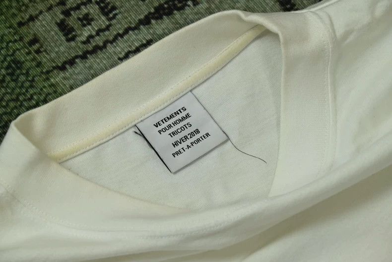 Vetements Vetements Vetteman menu short sleeve Size US M / EU 48-50 / 2 - 3 Thumbnail