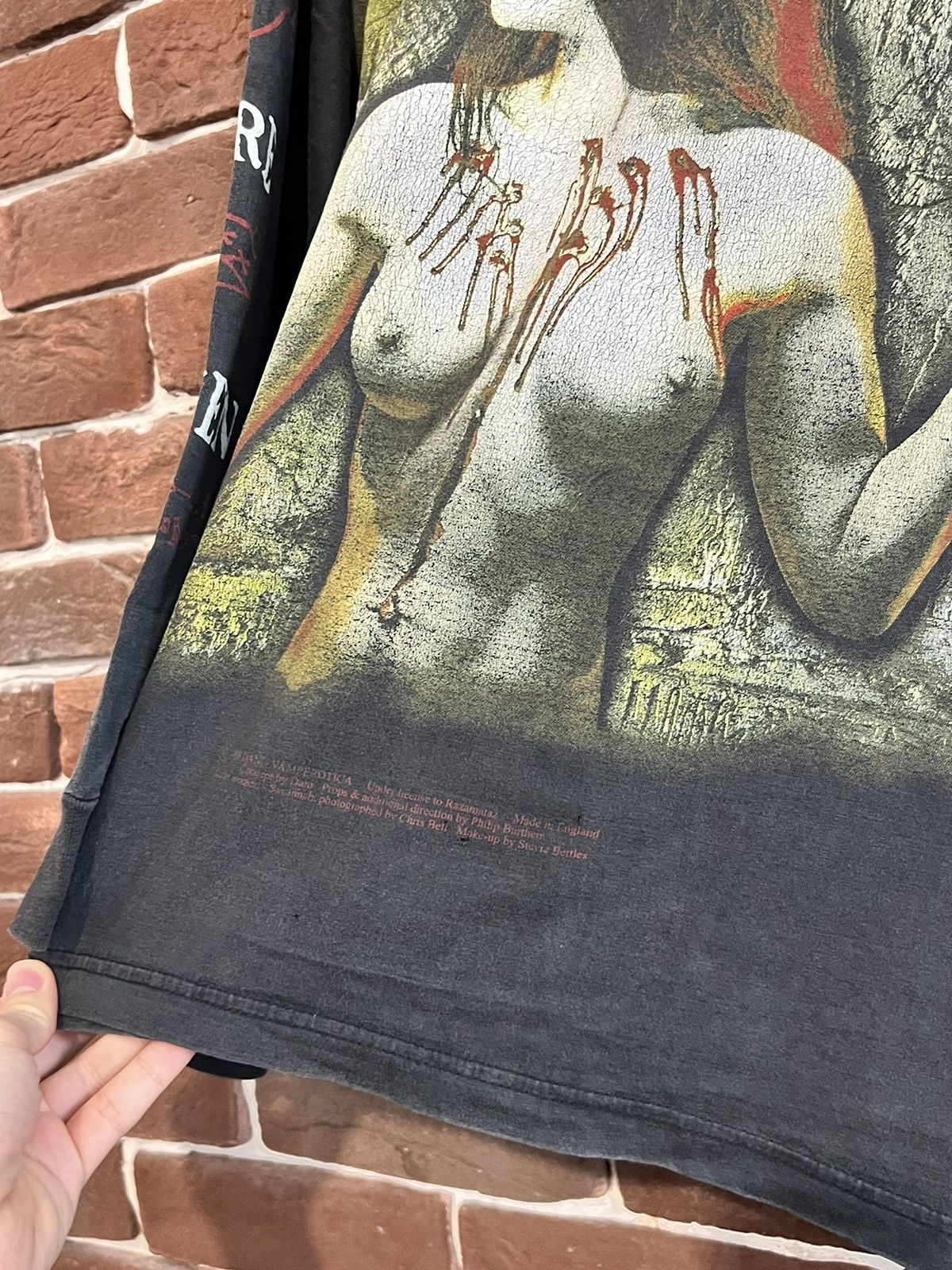 Band Tees Vintage 1998 Cradle of Filth "Praise The Whore" Band Tshirt Size US XL / EU 56 / 4 - 8 Thumbnail