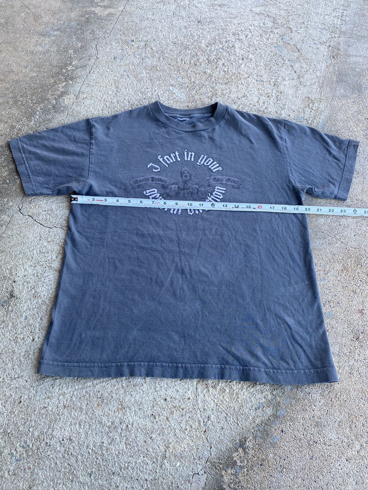 Vintage Vintage Y2K Monty Python Funny Fart Grey Shirt Size US M / EU 48-50 / 2 - 7 Thumbnail