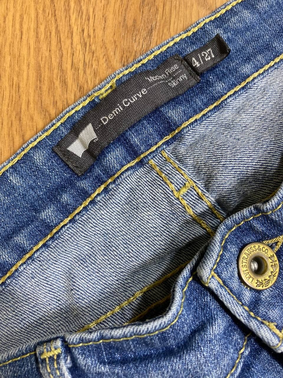 Levi's 90s Vintage Levi's Jeans Made In USA Distressed Denim Size US 27 - 21 Thumbnail