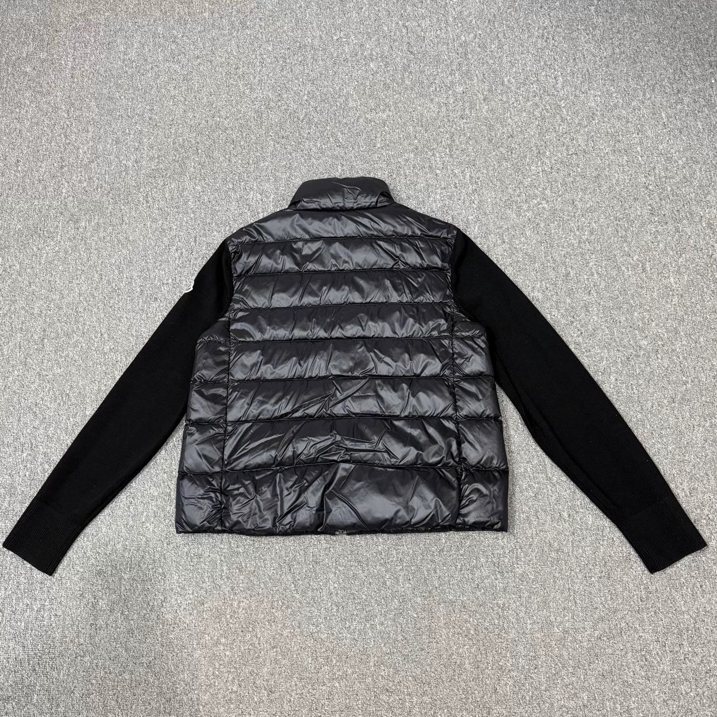 Moncler 24FW Black Knit-Paneled Down Unused M