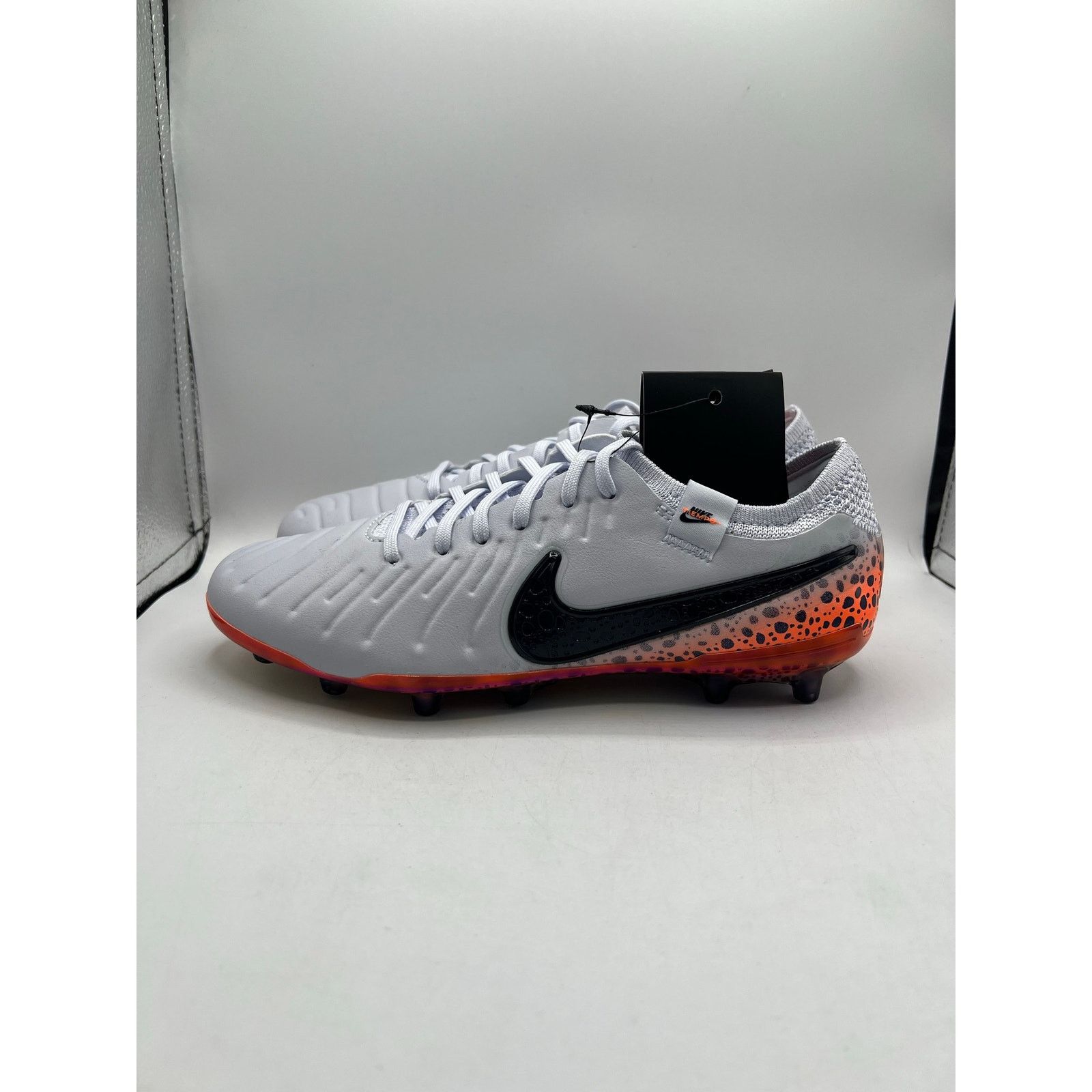 Nike Nike Legend 10 Elite AG “Gray” size 6 men’s/7.5 women’s Size US 6 / EU 39 - 1 Thumbnail