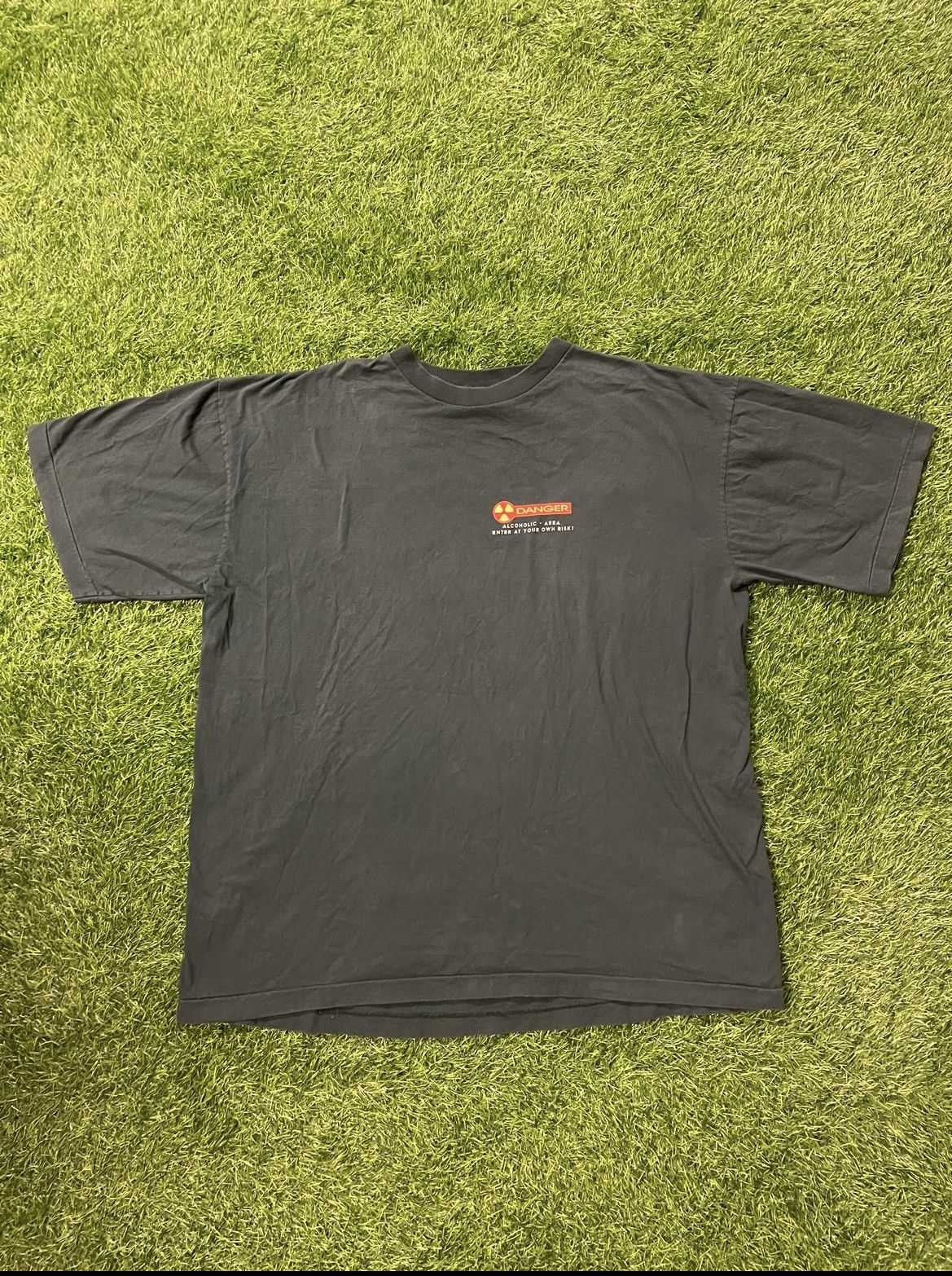 Vintage Vintage Bombshelter Switzerland Lauterbrunnen Tee Size XXL Size US XXL / EU 58 / 5 - 1 Thumbnail