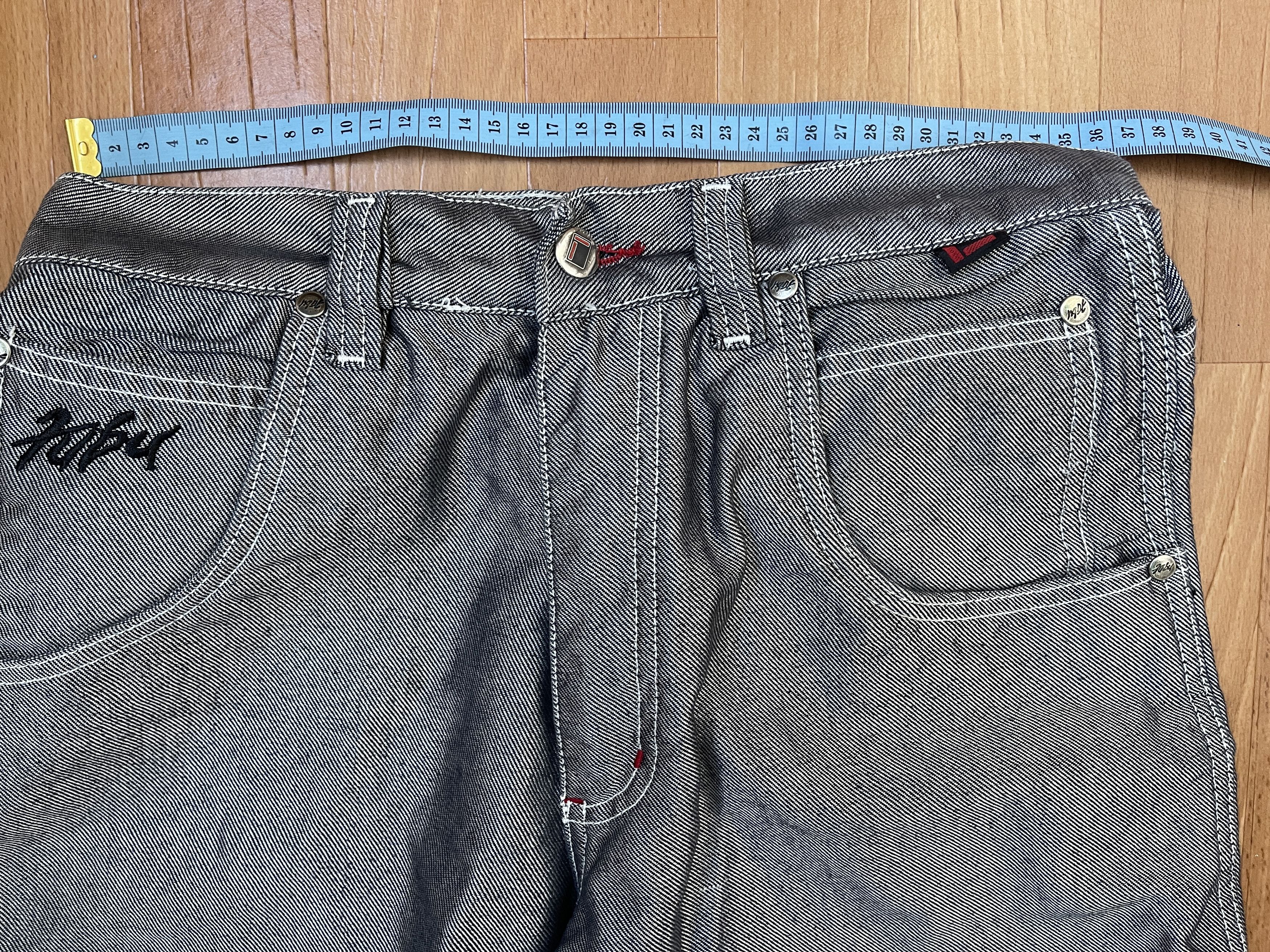 Fubu FUBU jeans shiny vintage baggy jeans silver metallic size 28 Size US 28 / EU 44 - 10 Thumbnail