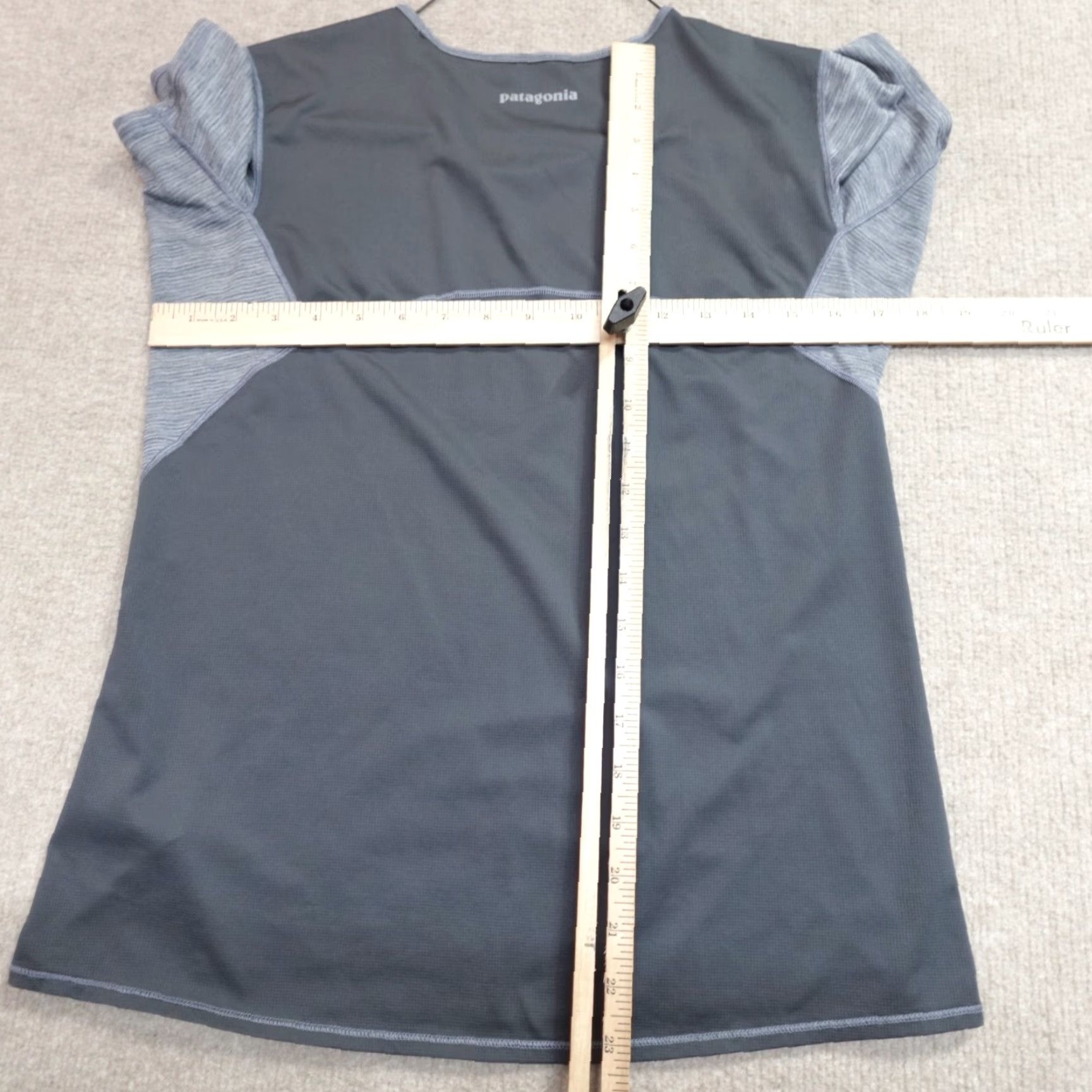 Patagonia Patagonia Capilene Womens Shirt M Gray Solid Airchaser Crew Neck Short Sleeve T-Shirt Casual Outdoor Basic Womens Size M / US 6-8 / IT 42-44 - 4 Thumbnail