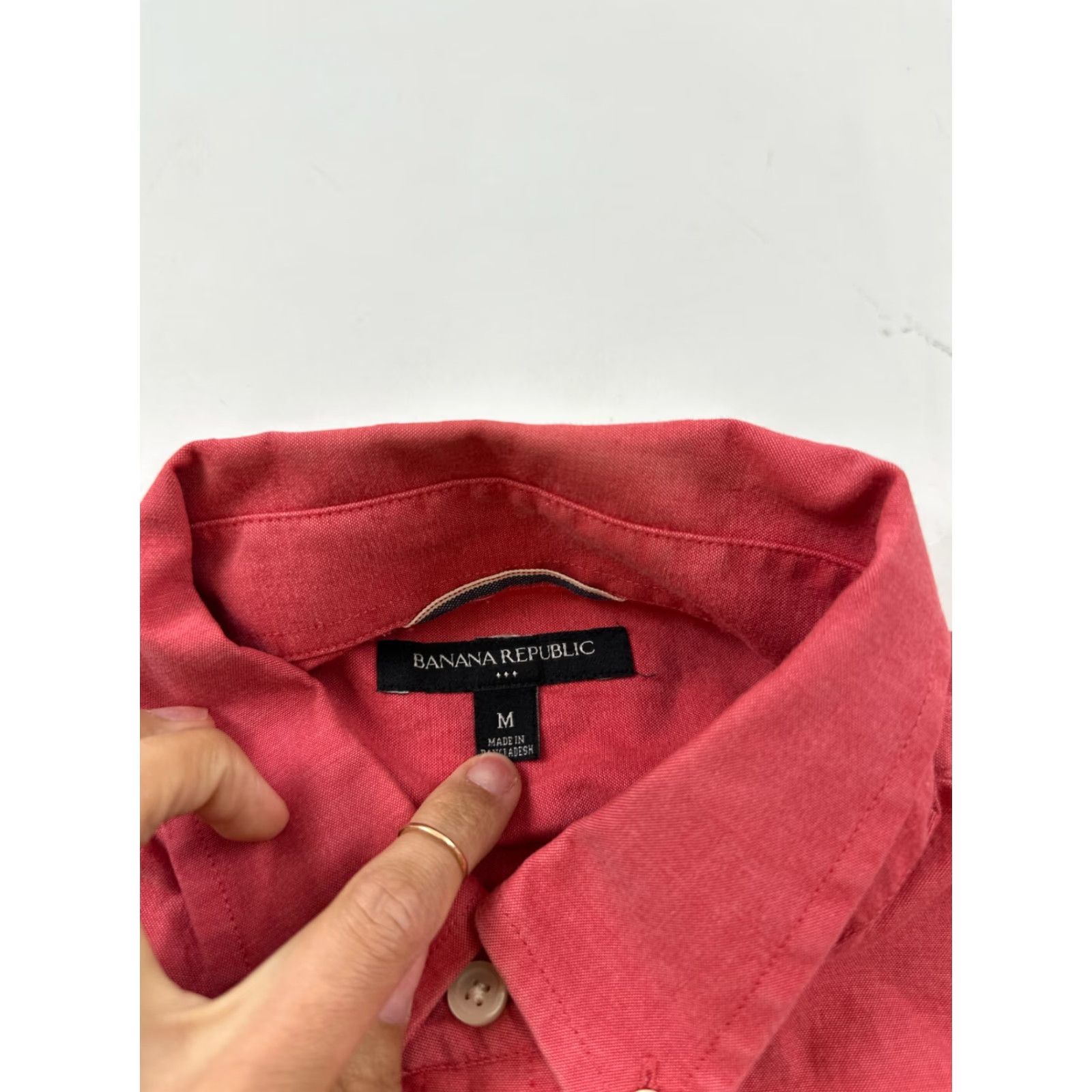Banana Republic Banana Republic Shirt Mens Medium Red Classic Long Sleeve Collared Button Down Size US M / EU 48-50 / 2 - 3 Thumbnail