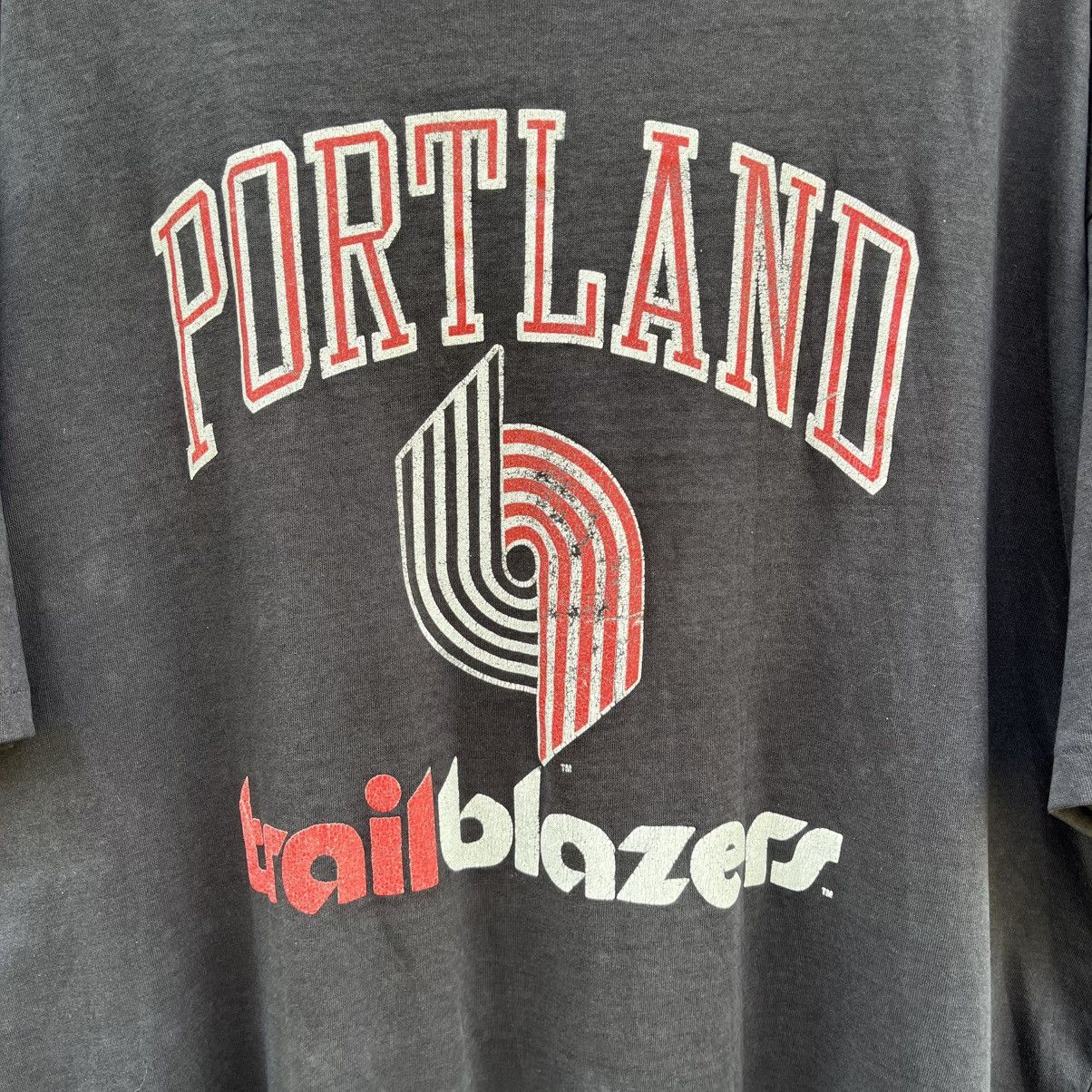Vintage Thrashed Faded 90s Portland Trailblazers ERD GRUNGE Tee Size US XXL / EU 58 / 5 - 2 Thumbnail