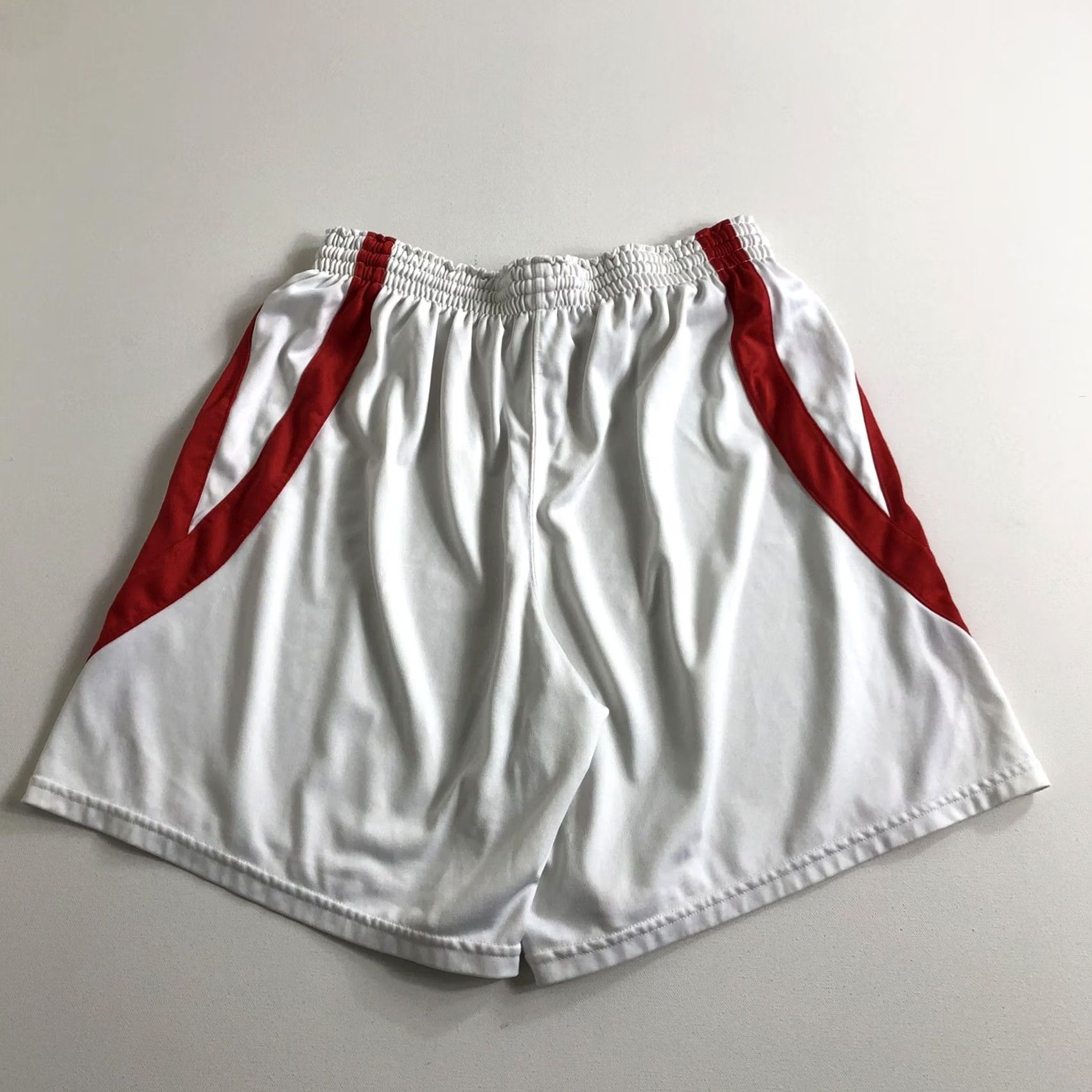 Nike VINTAGE Nike Team Basketball Short Active Athletic Gym White Red Train Y2K Size Medium Mens Basketball Short Size US 31 - 2 Thumbnail