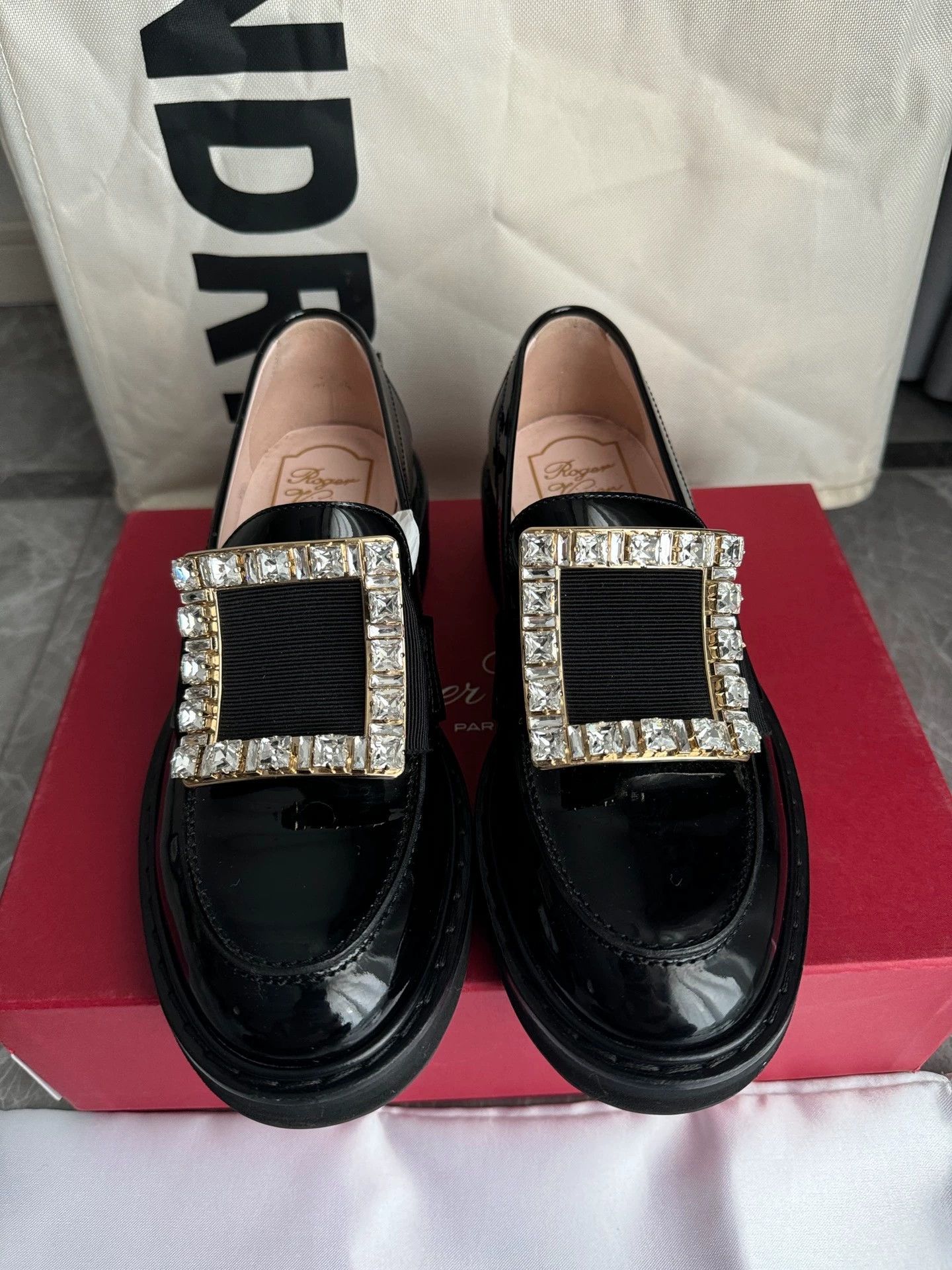 Roger Vivier Roger Vivier Black Patent Crystal Loafer 35.5 EU Size US 4.5 / IT 34.5 - 2 Thumbnail