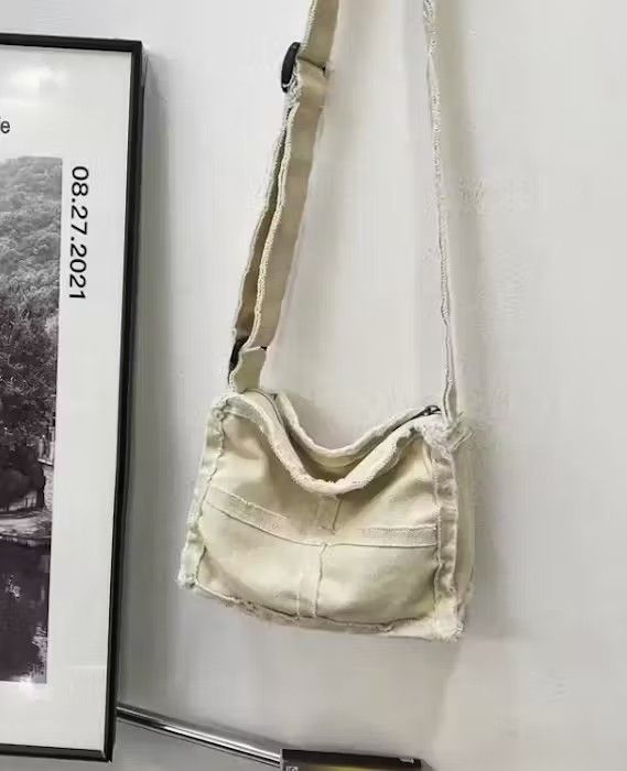 Japanese Brand Small Cross Body Bag Size ONE SIZE - 6 Thumbnail