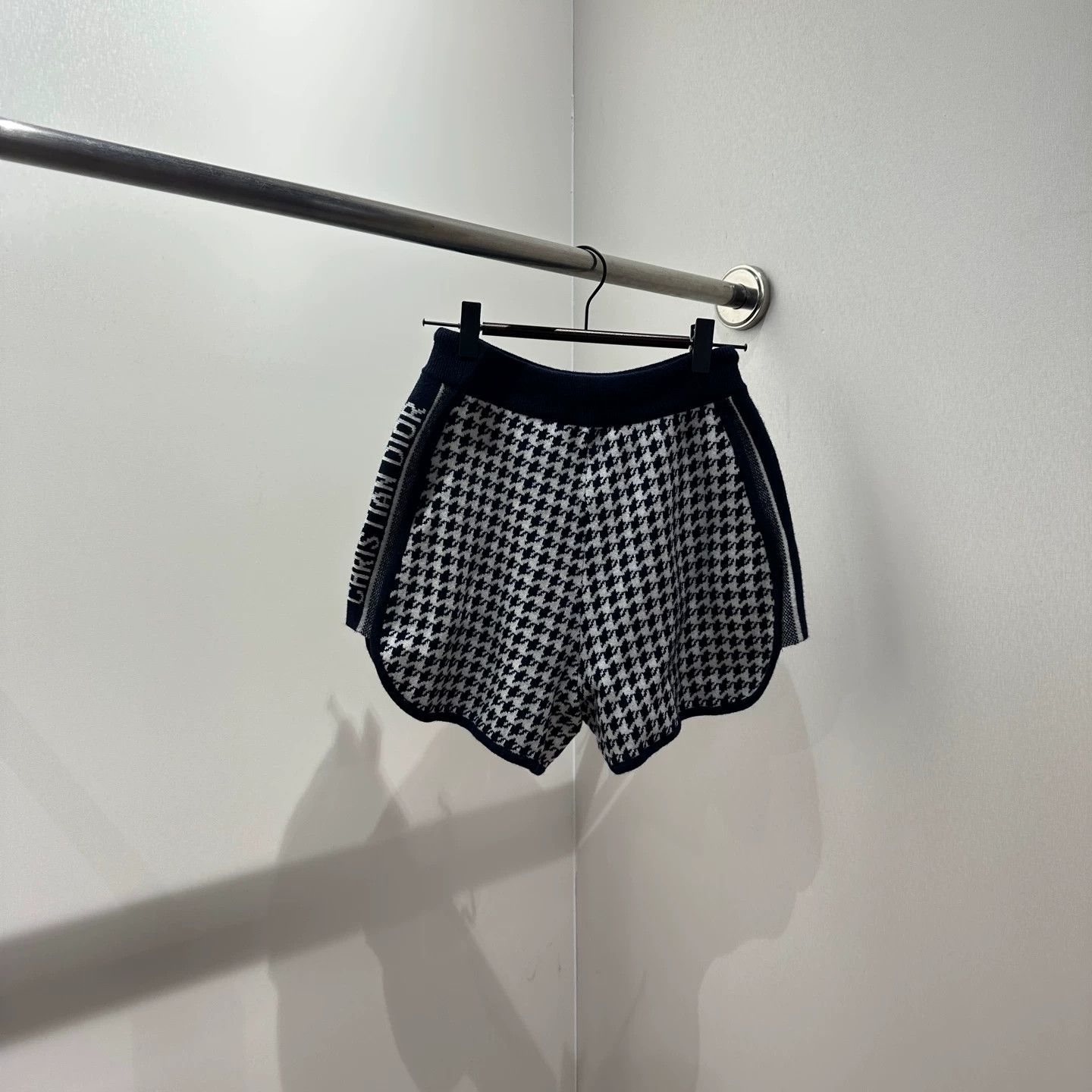 Christian Dior Monsieur Dior Tartan Drawstring Logo Cashmere Shorts 36 Size 26" / US 2 / IT 38 - 1 Thumbnail