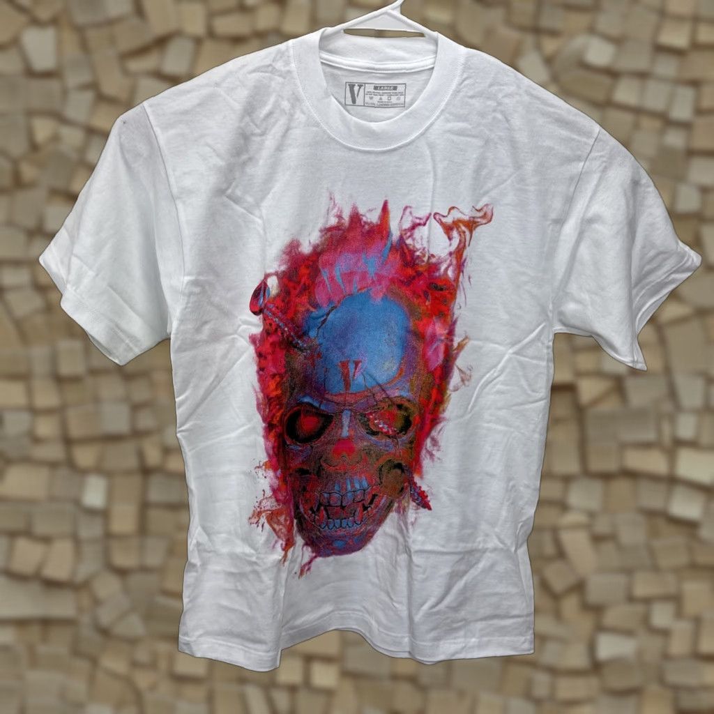 VLONE T-Shirt WHITE Blue Red Flame Skull Limited Edition L Unisex Adults Crew Neck Short Sleeve Graphic Print Cotton Regular Fit Vintage? No.